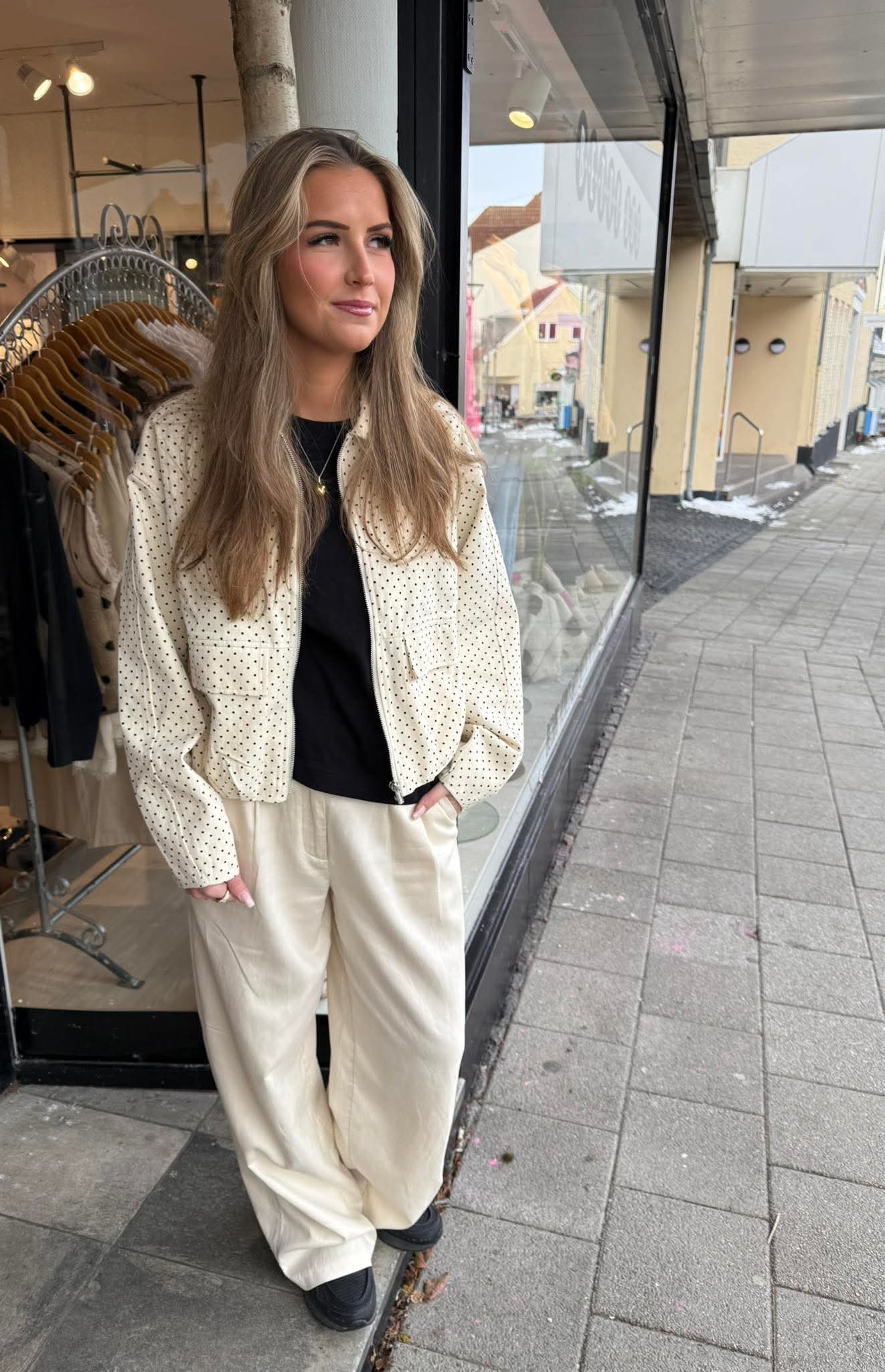 DoveGO Jacka - Cream Black Dots