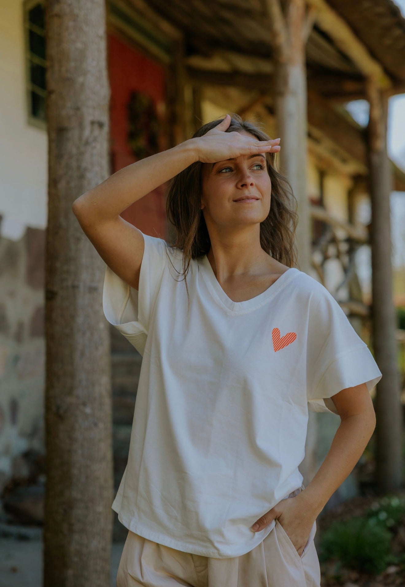 Heart T-shirt - White Orange