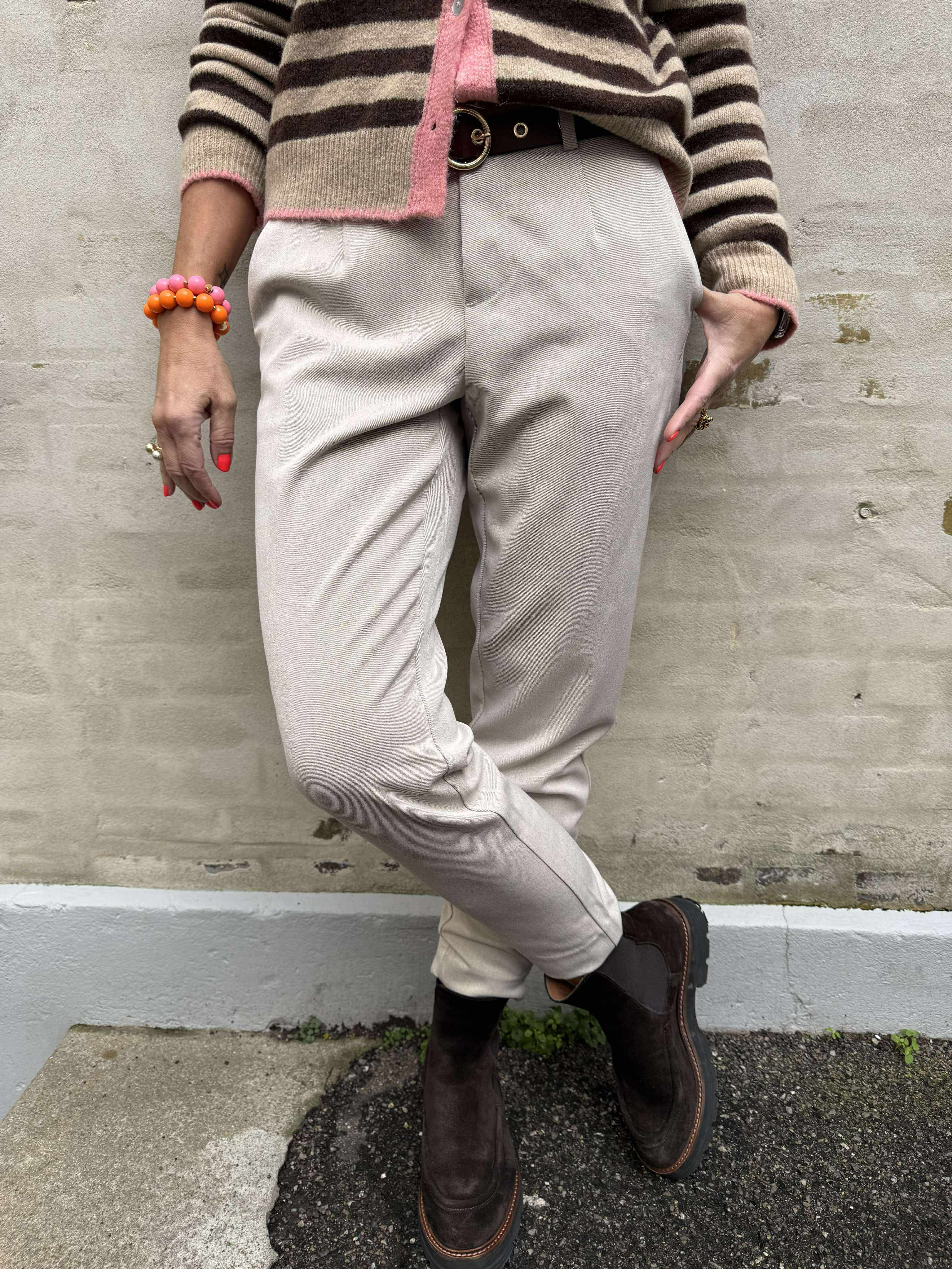 Lisa Slim Pant - Hummus Melange