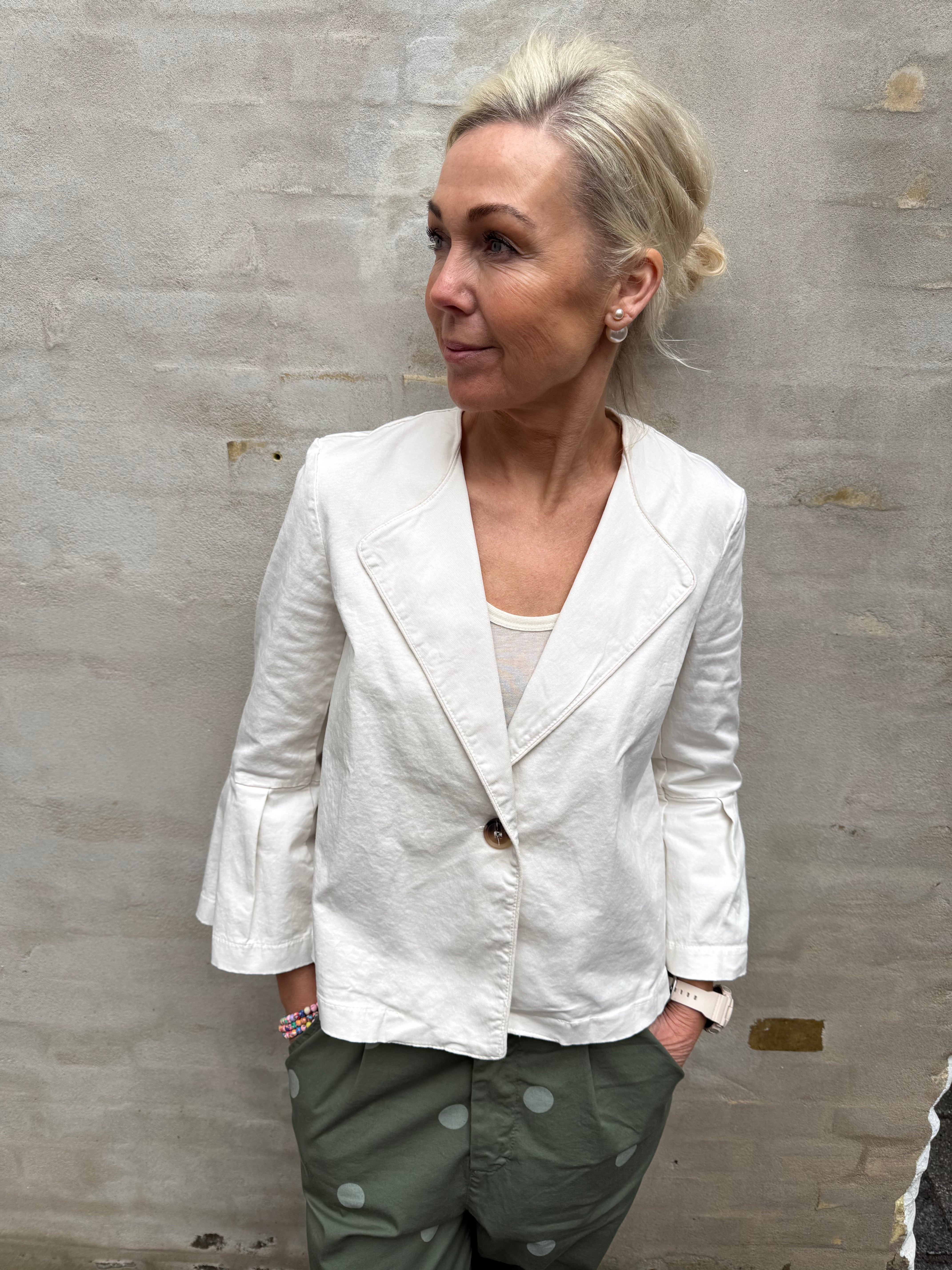 Francesca Jacka - Off White