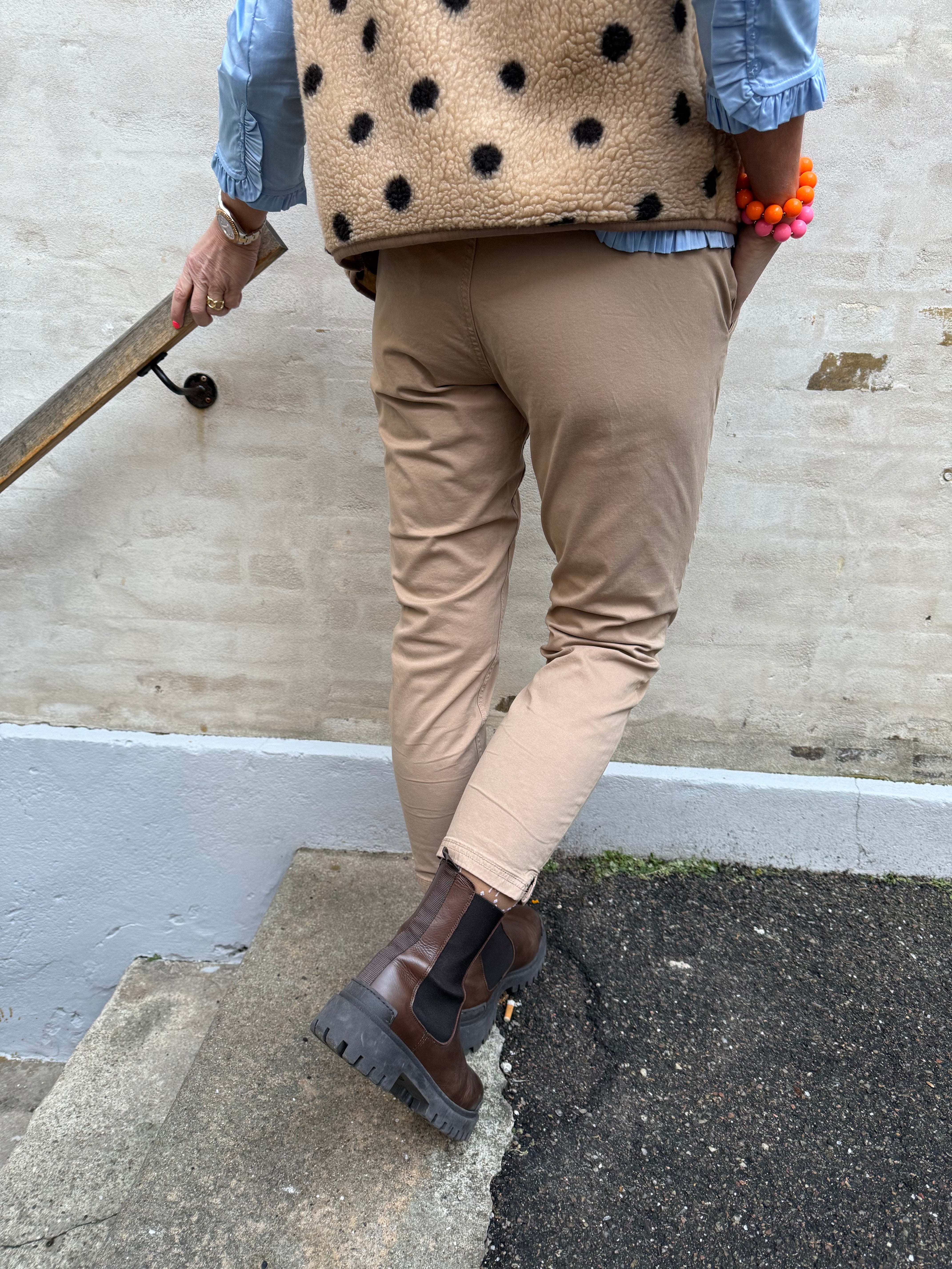 Brita cropped byxor - Dune