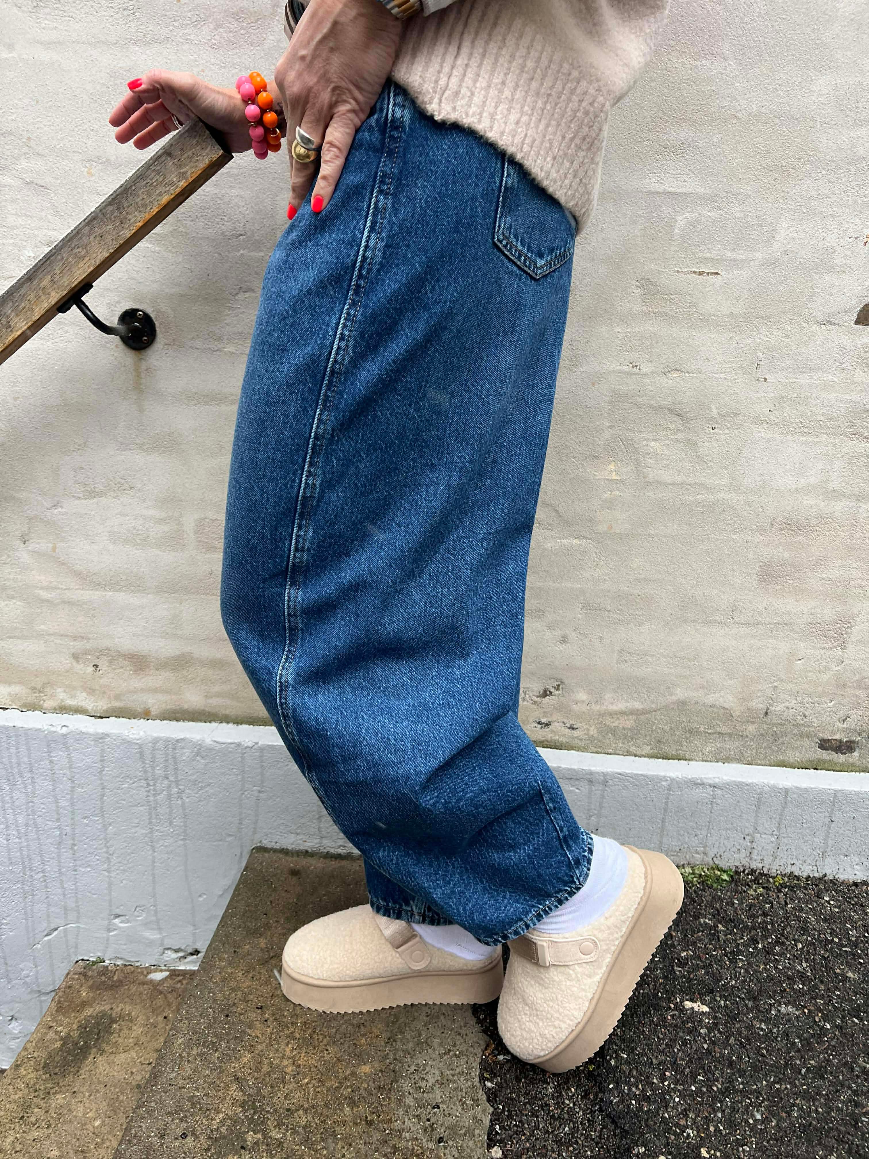 JDYSUSIA MW BARREL - Medium Blue Denim