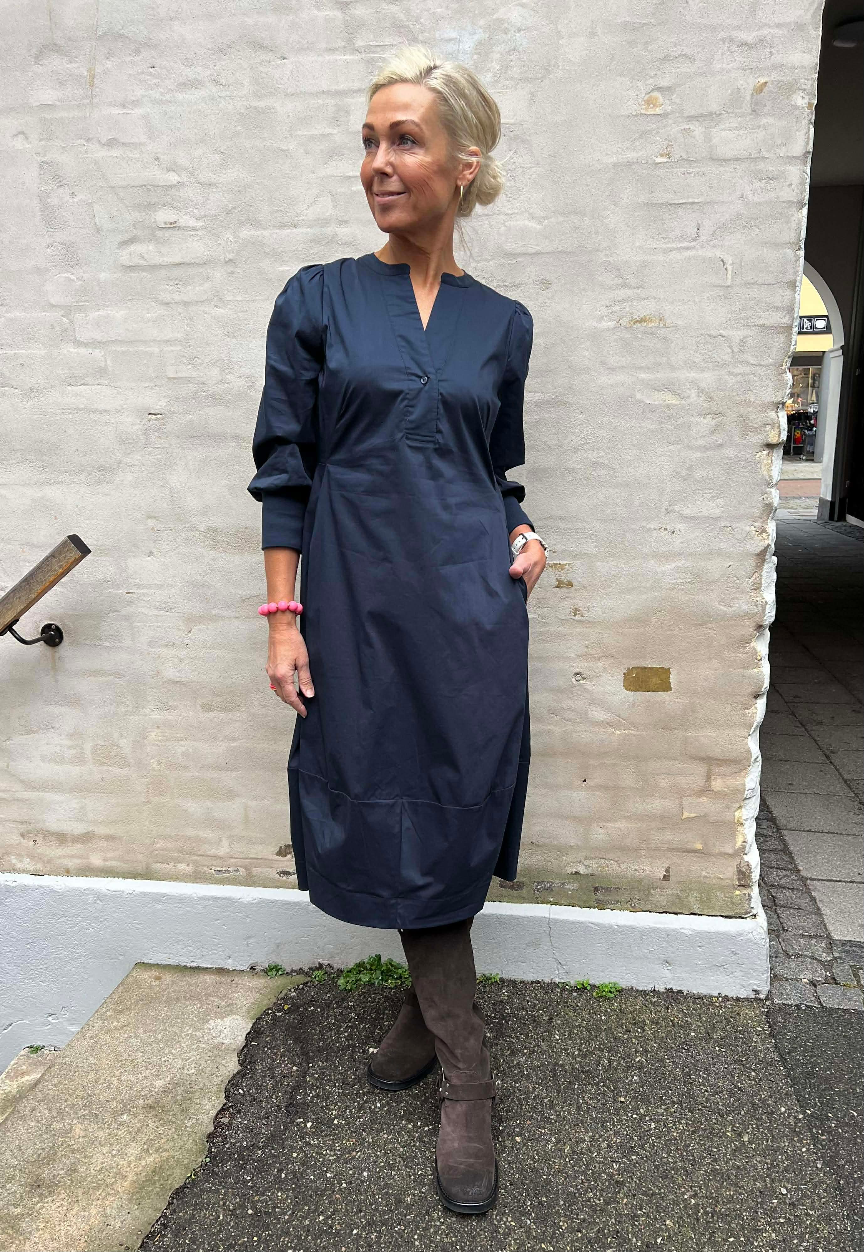 Antoinette 3/4-ärm klänning - Blue Iris