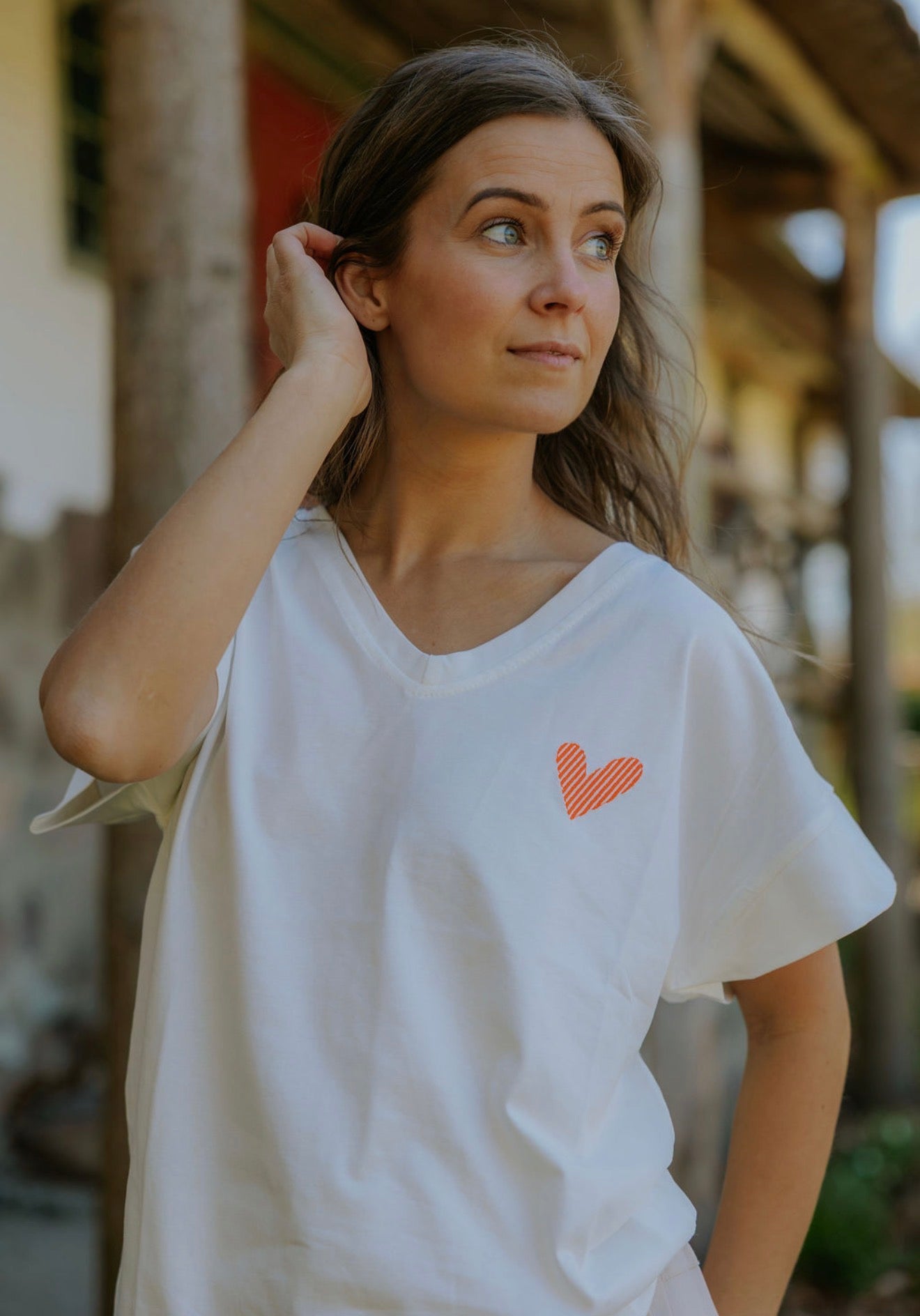 Heart T-shirt - White Orange