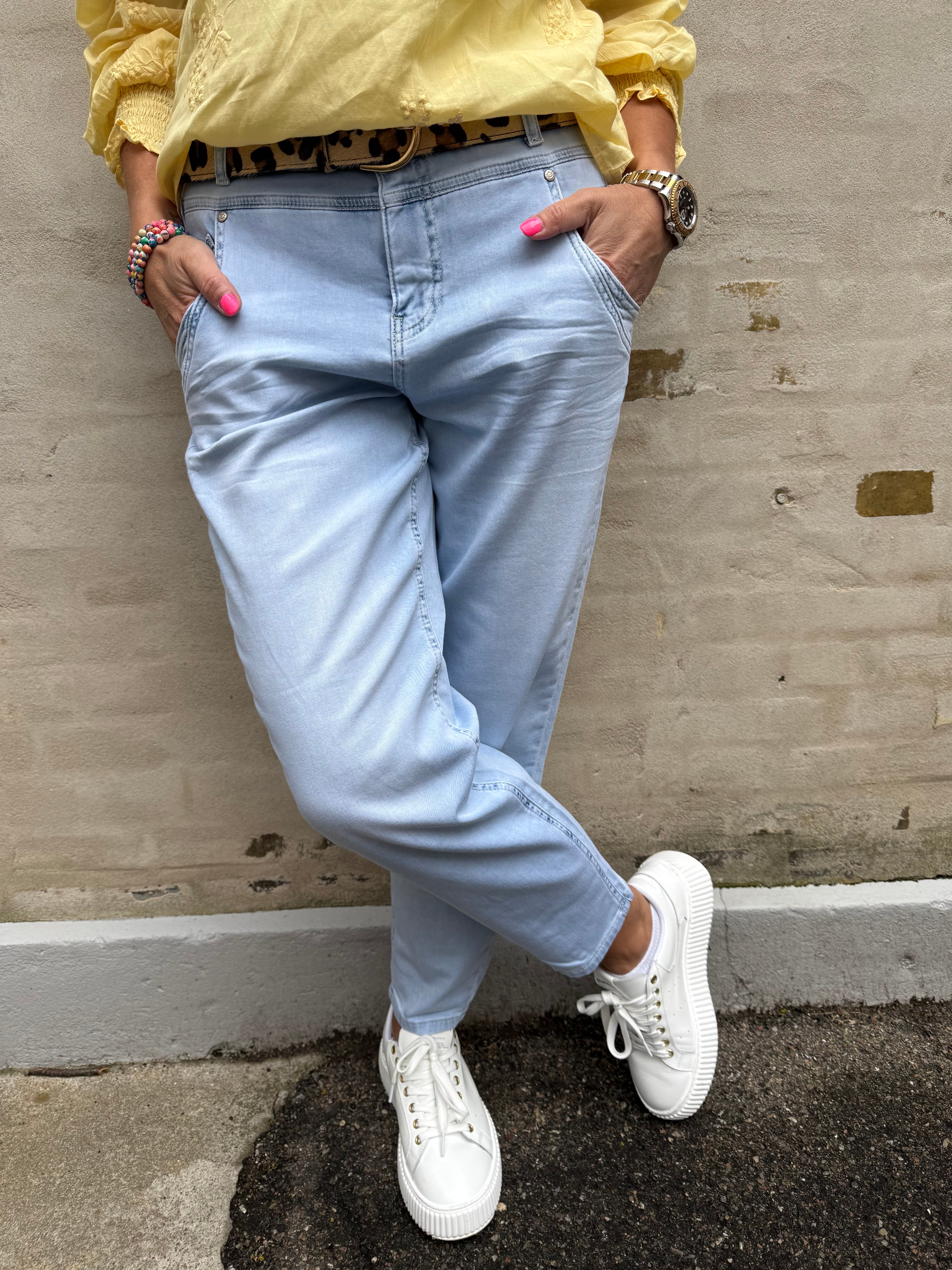 Karlie Barrel High Waist - Ultra Bleached Wash