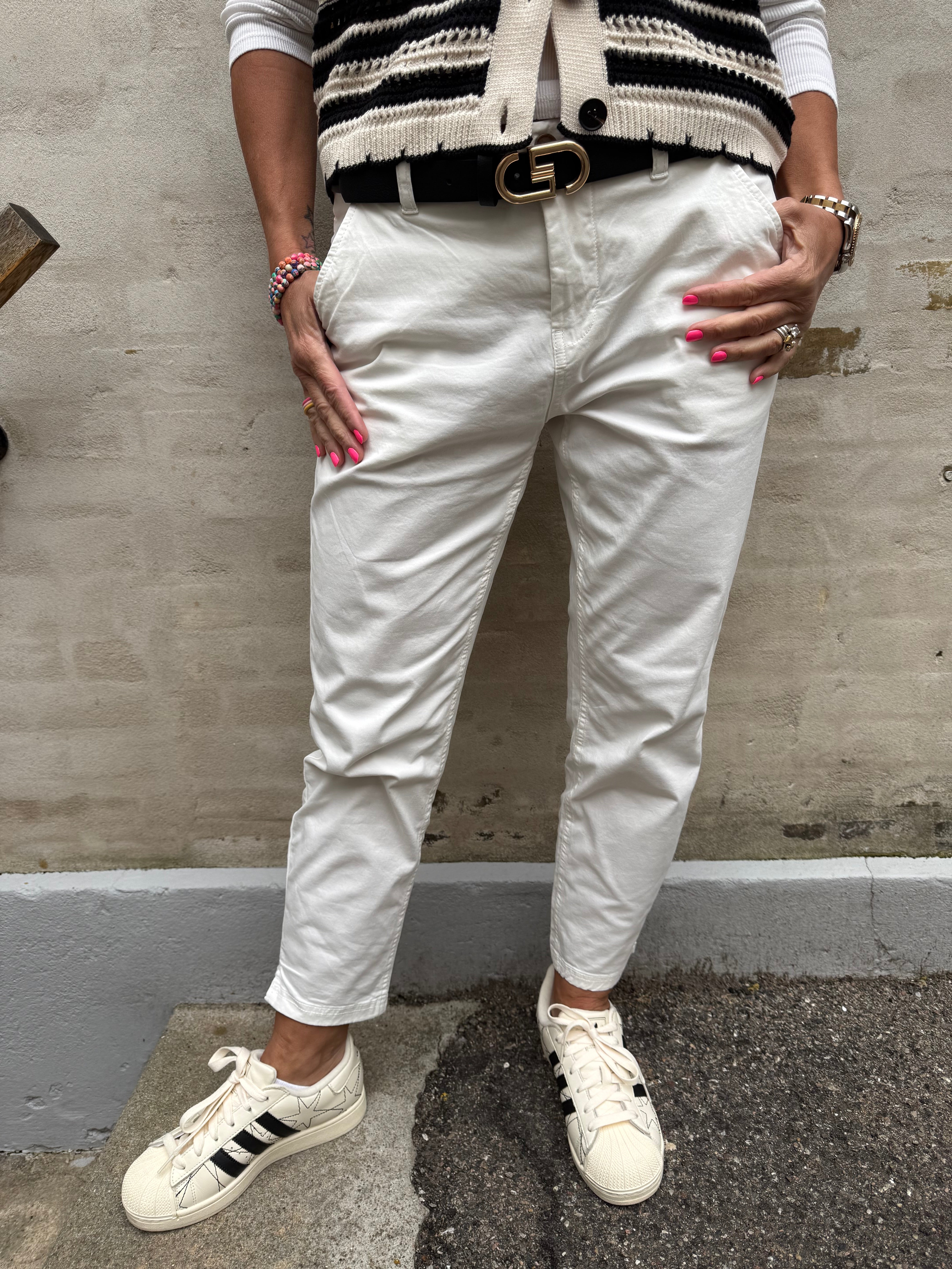 Brita Cropped Pants - Spring Gardenia