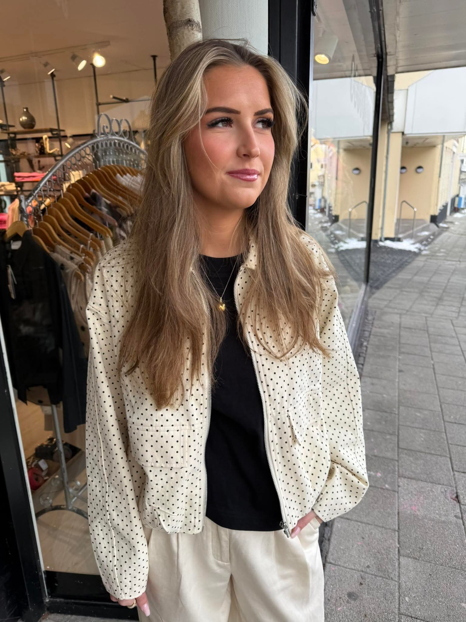 DoveGO Jacka - Cream Black Dots