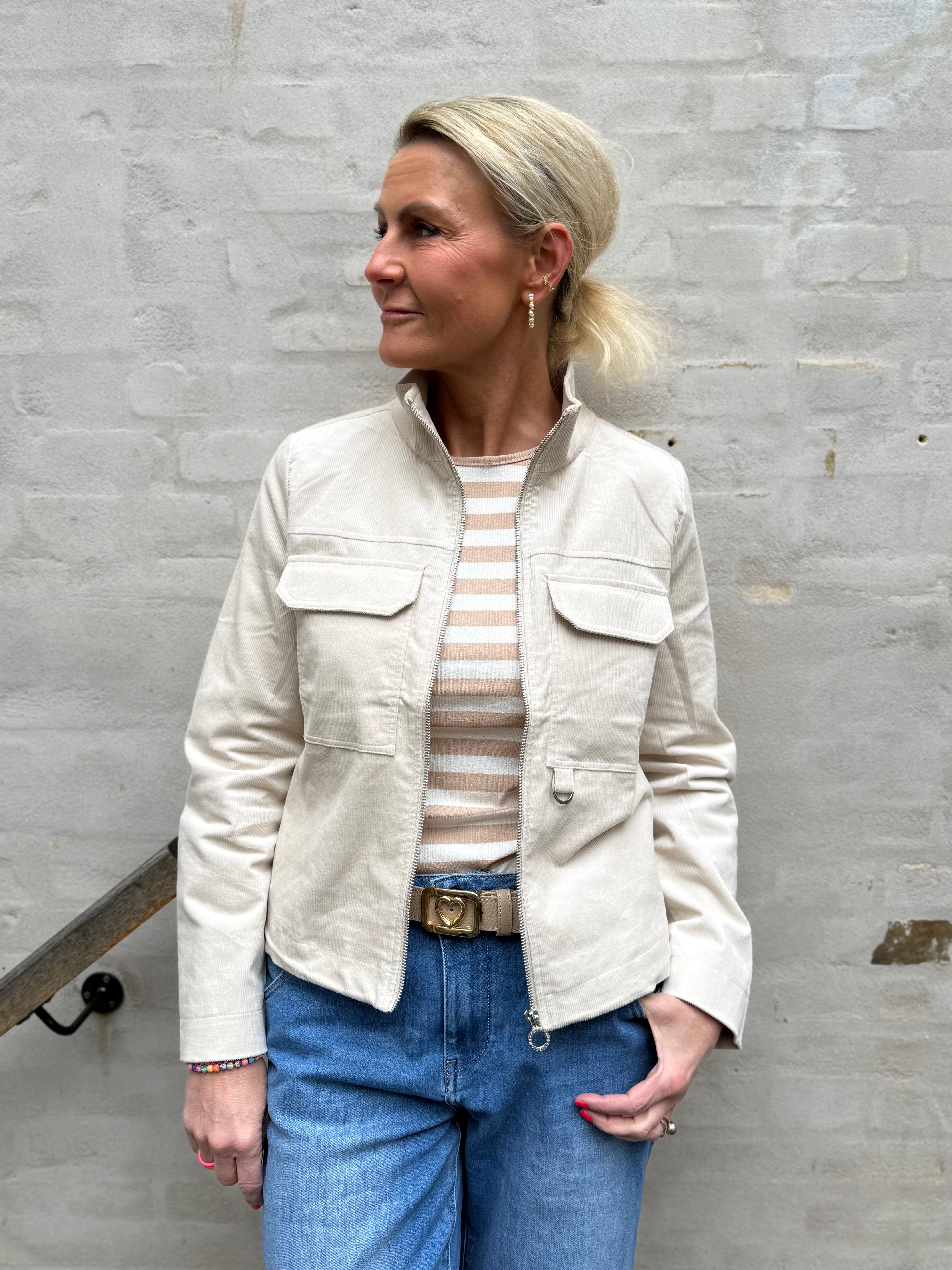 Kort manchesterjacka - Powder Beige