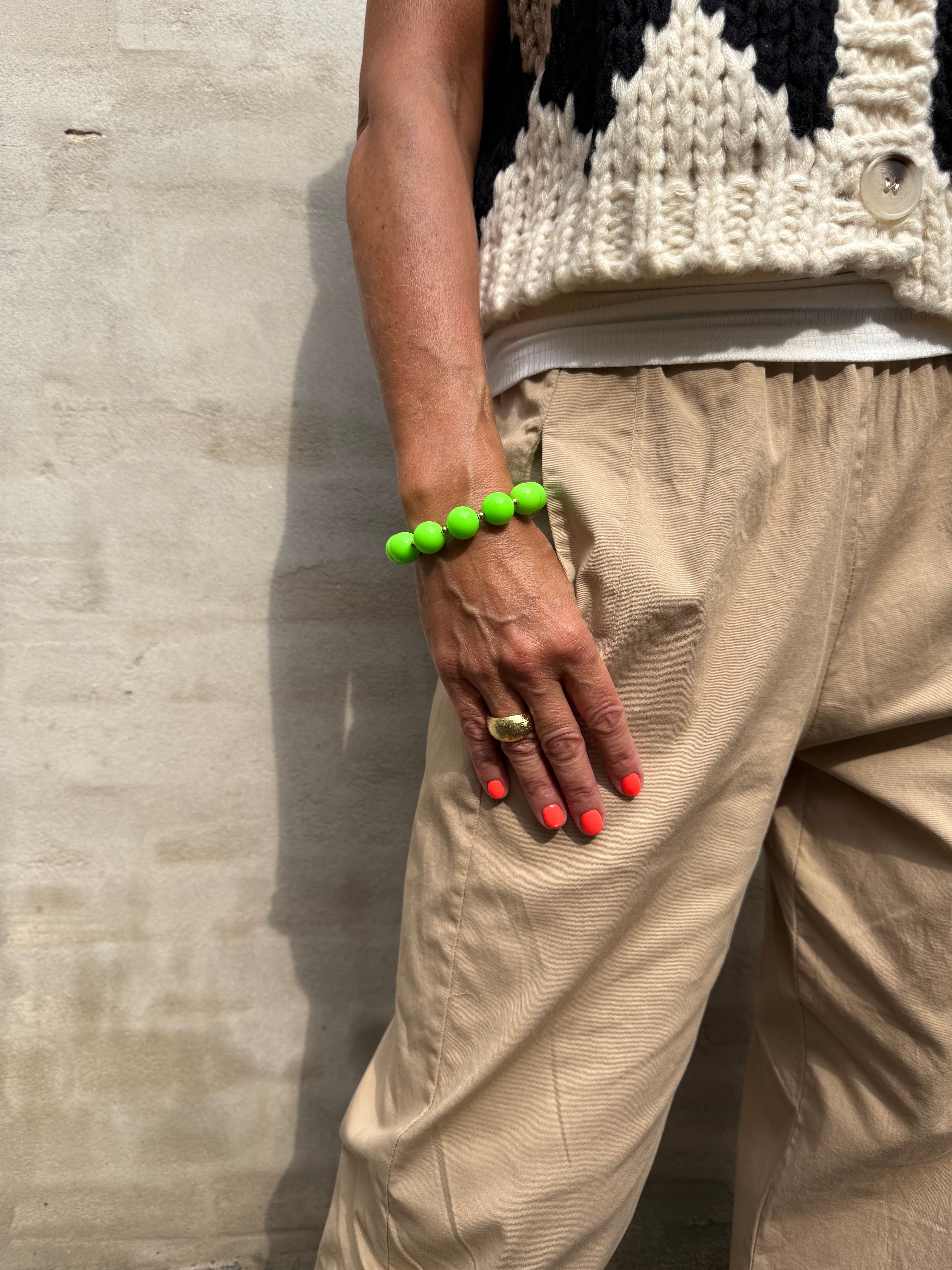 Färgade & Guld Runda Pärlor Armband - Grön