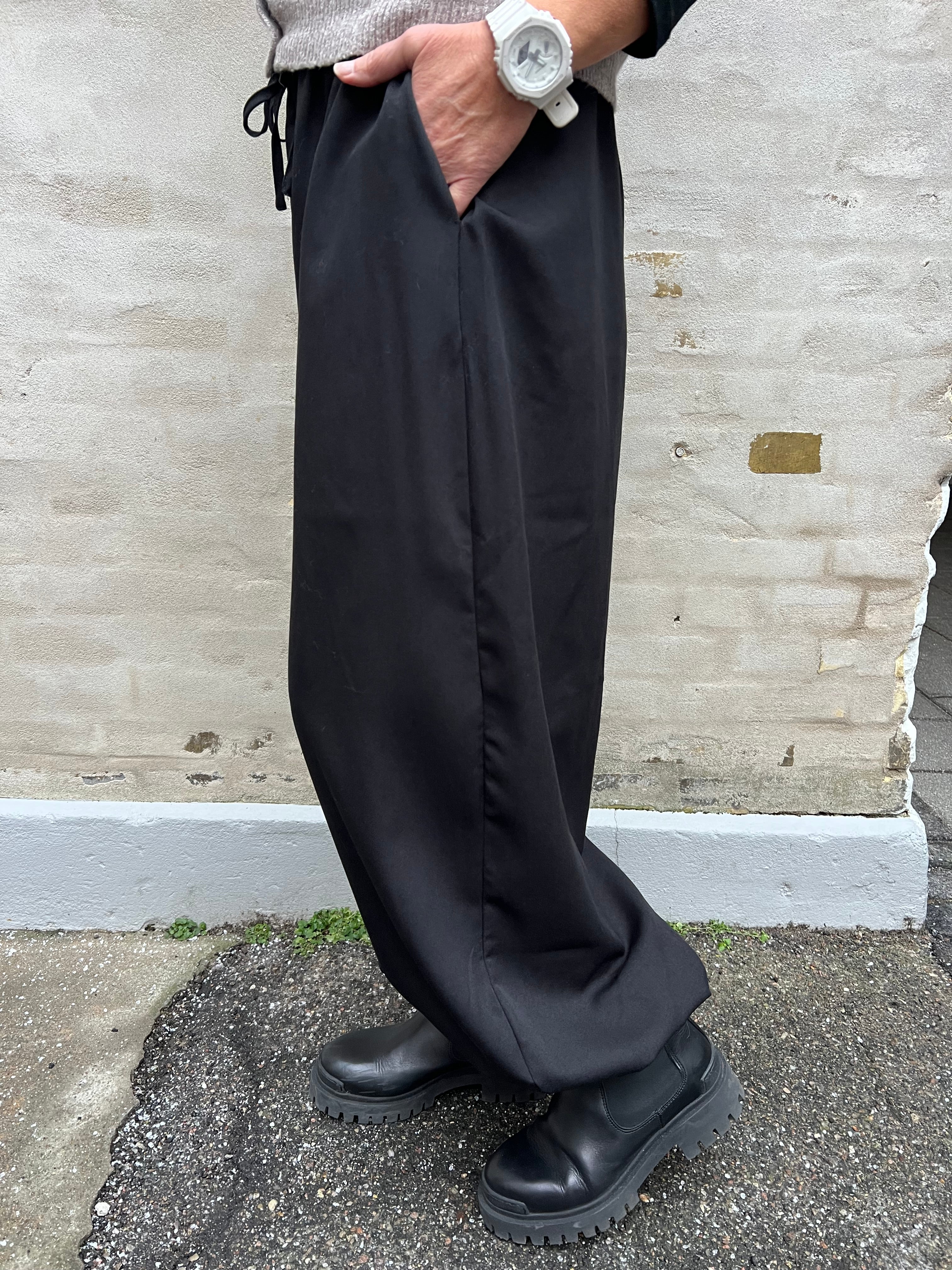 PALOMA LÖSA BYXA - Svart