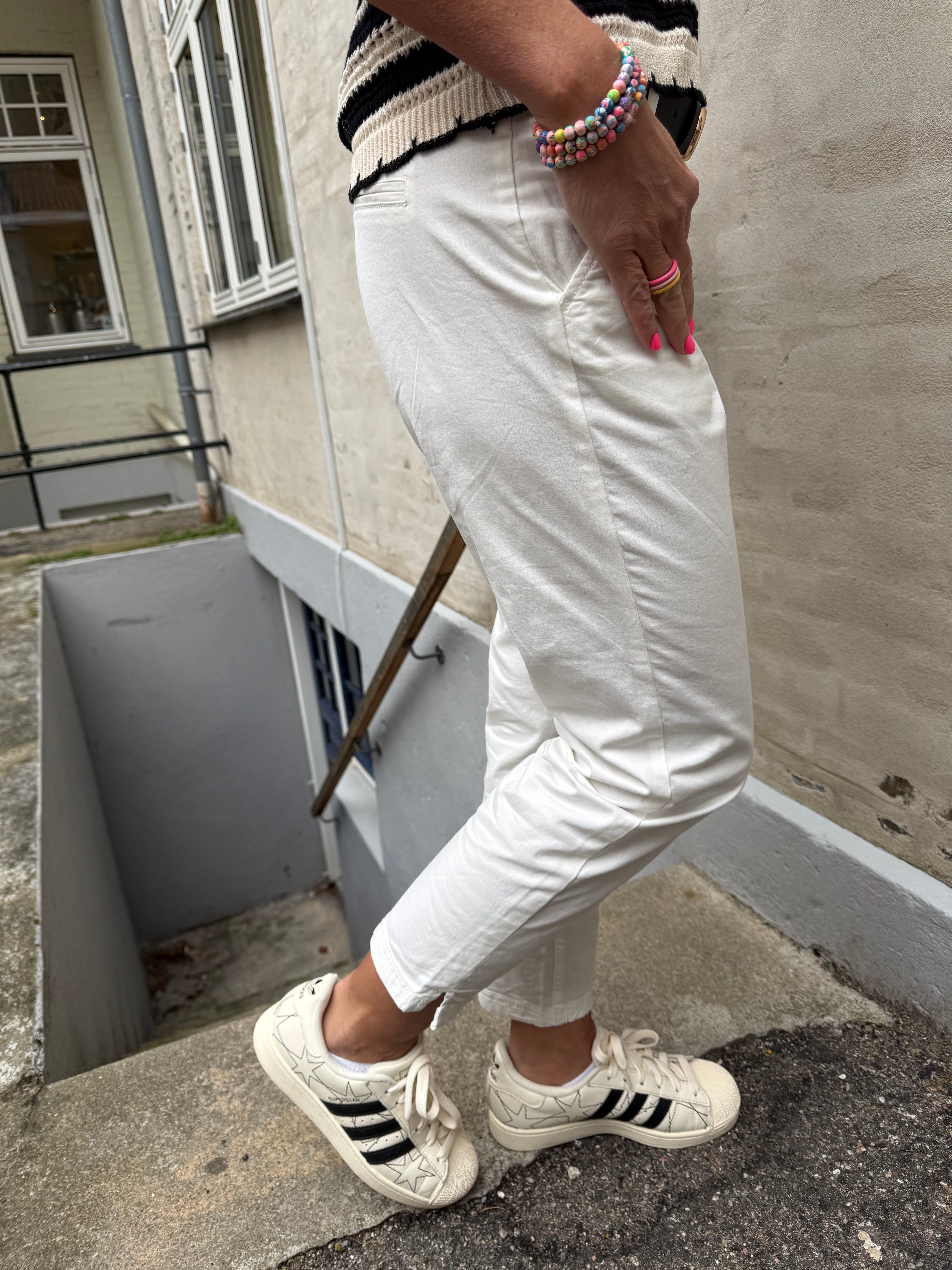 Brita Cropped Pants - Spring Gardenia