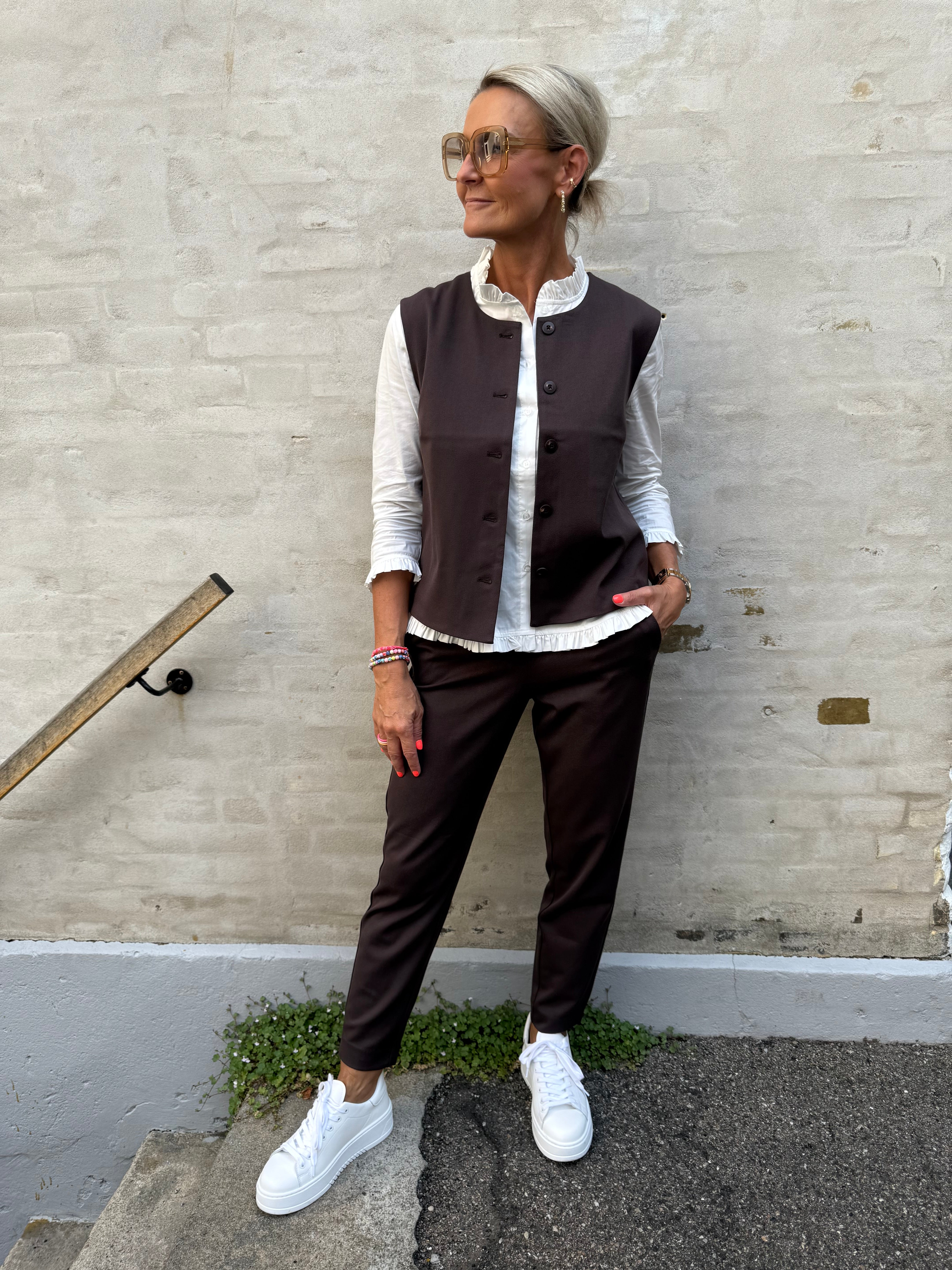 Lisa Slim Pant - Seal Brown