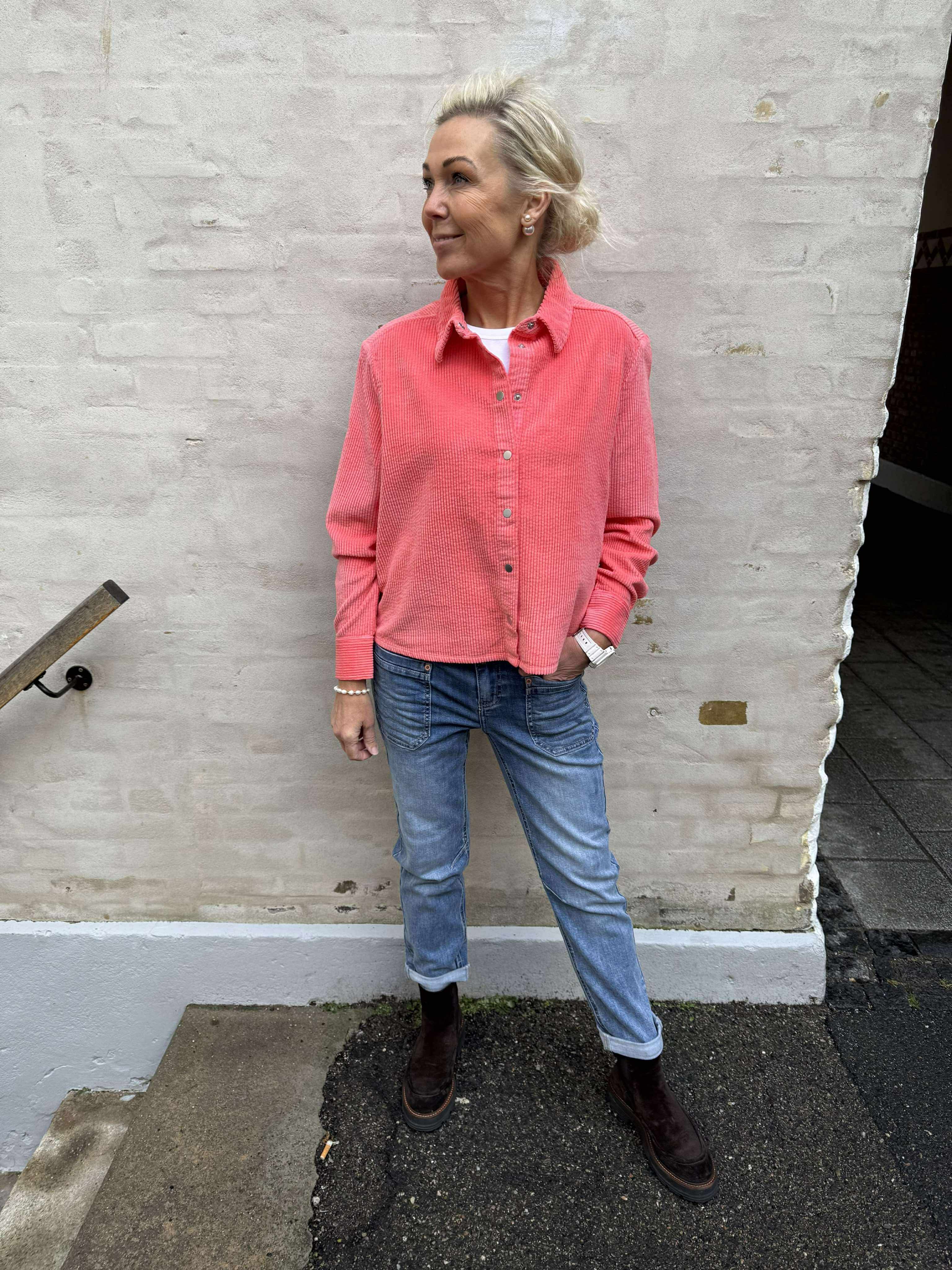 Charlie Boyfriend Jeans - Medium Random Wash