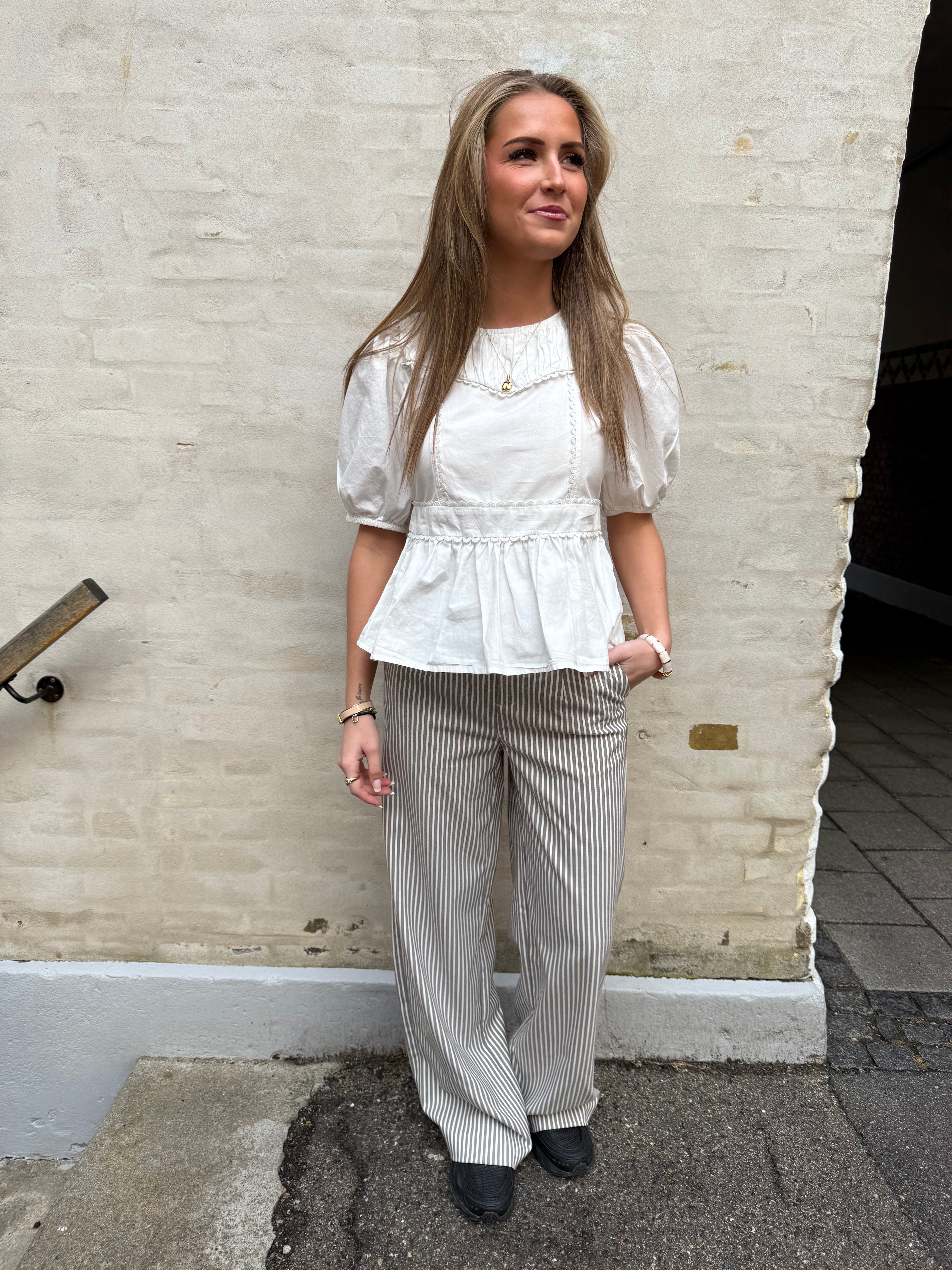 KELLY O-NECK TOPP - Cloud Dancer