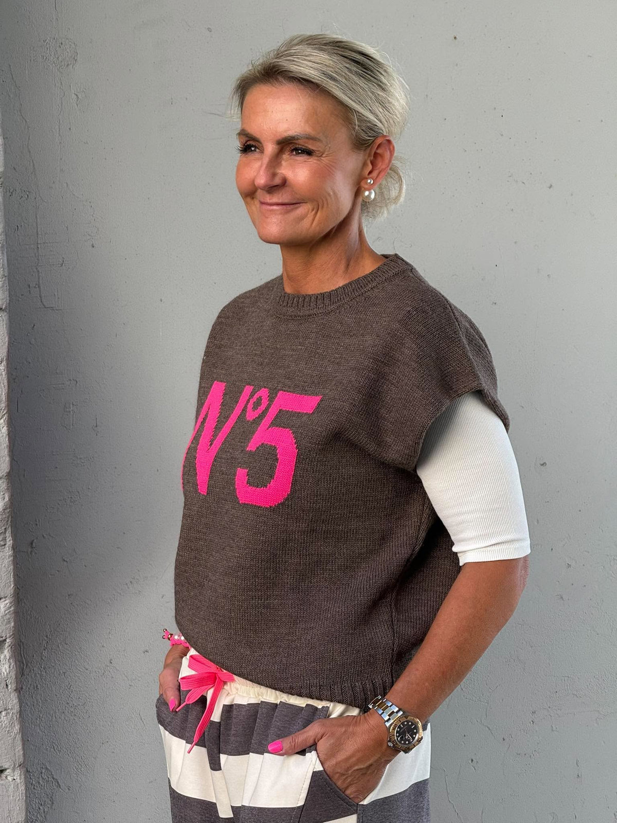 NO51 Knit Vest - Fango/Fuxia Pink