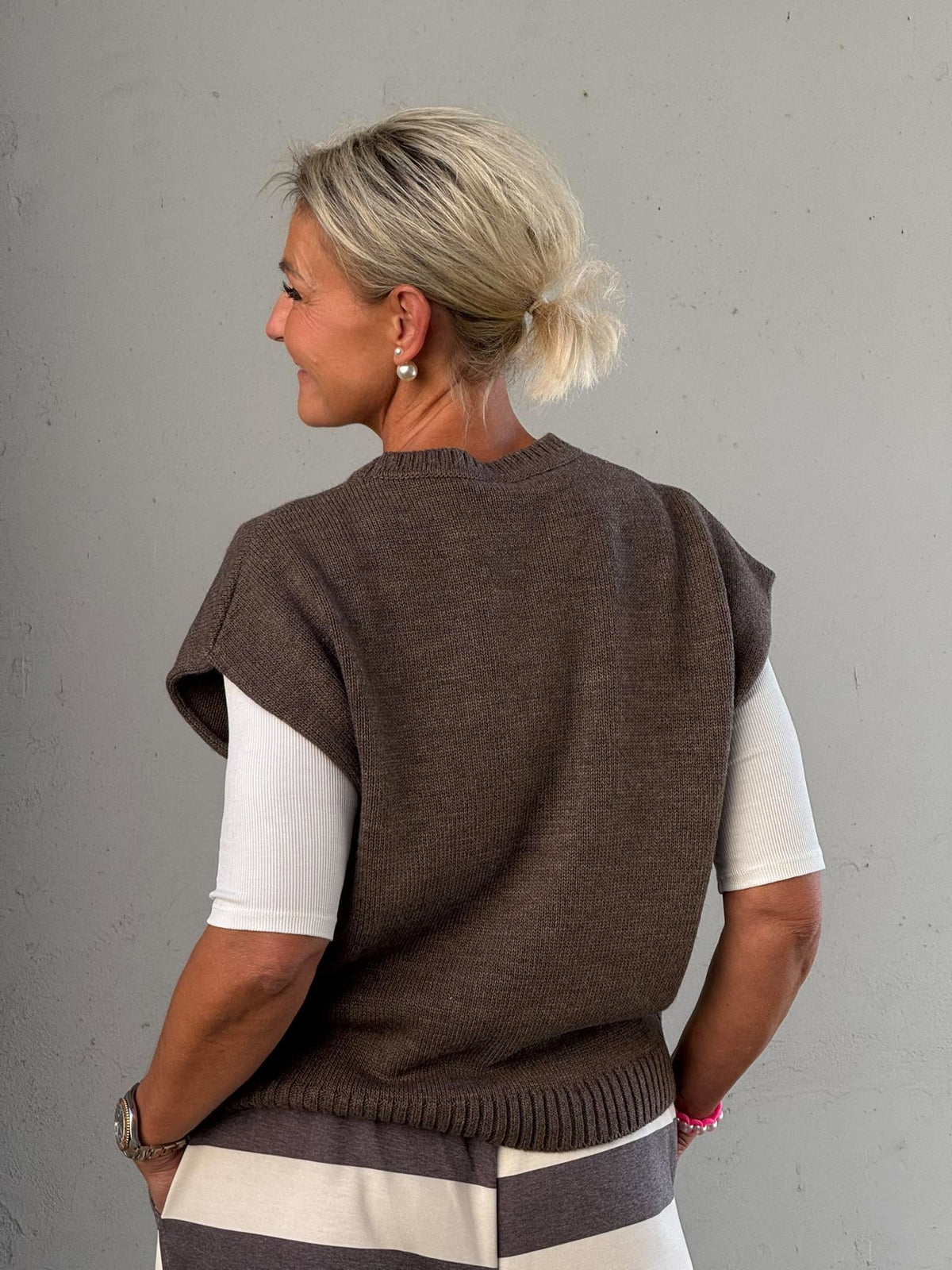 NO51 Knit Vest - Fango/Fuxia Pink