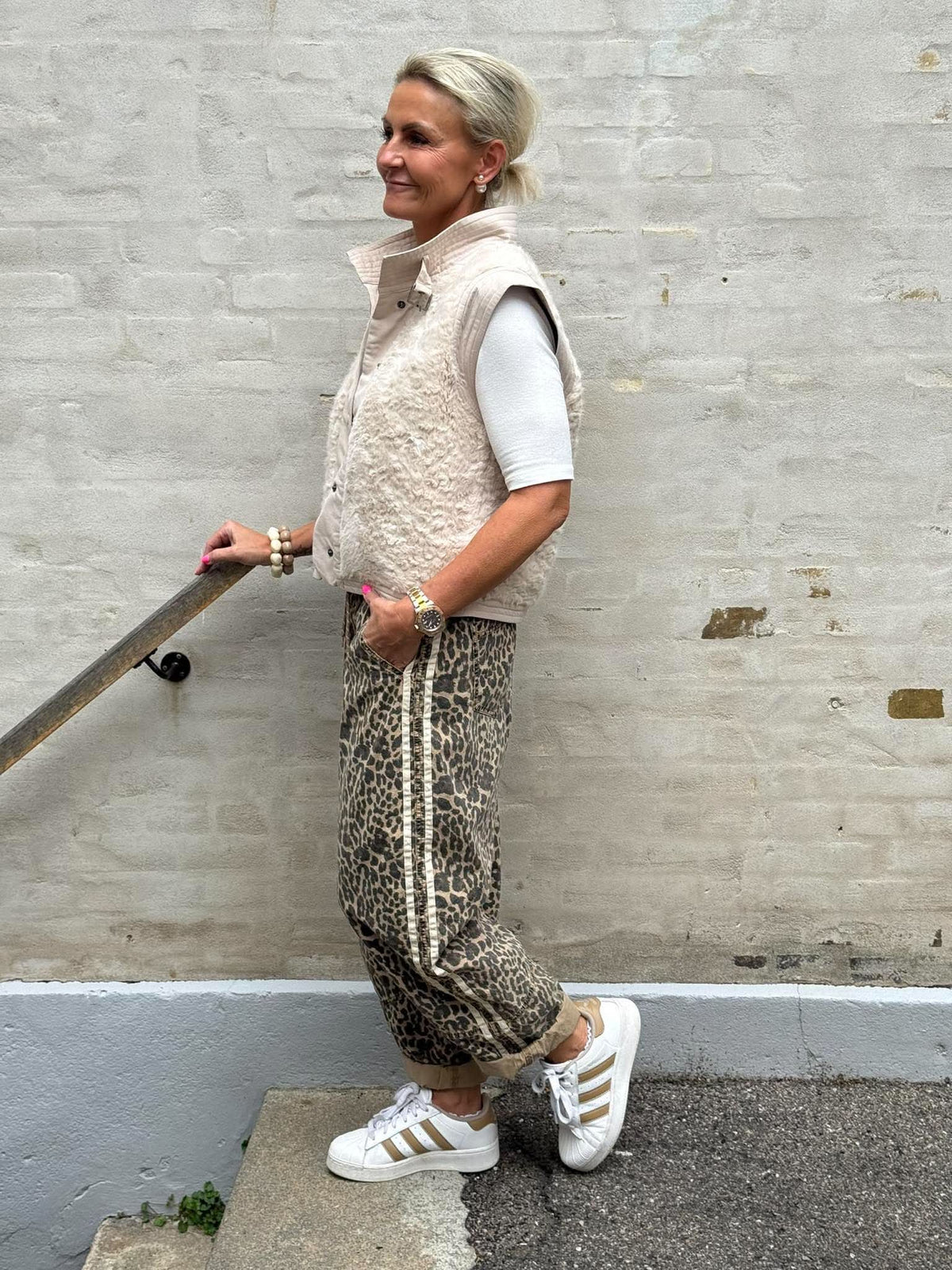JulietteGO Cargobyxor - Leopardmönster/Gräddvit rand