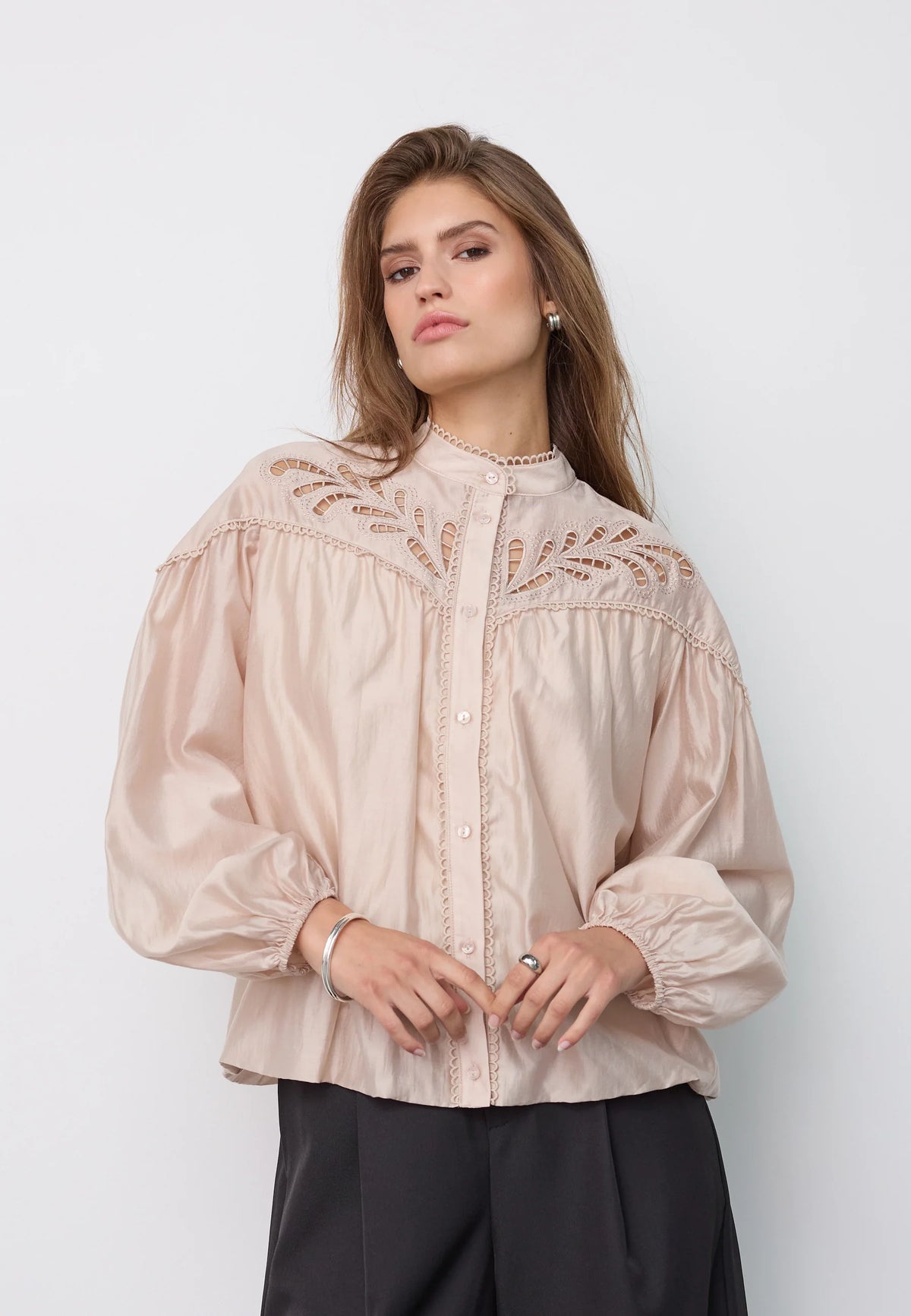 MelinCC Balloon Lace Shirt - Champagne