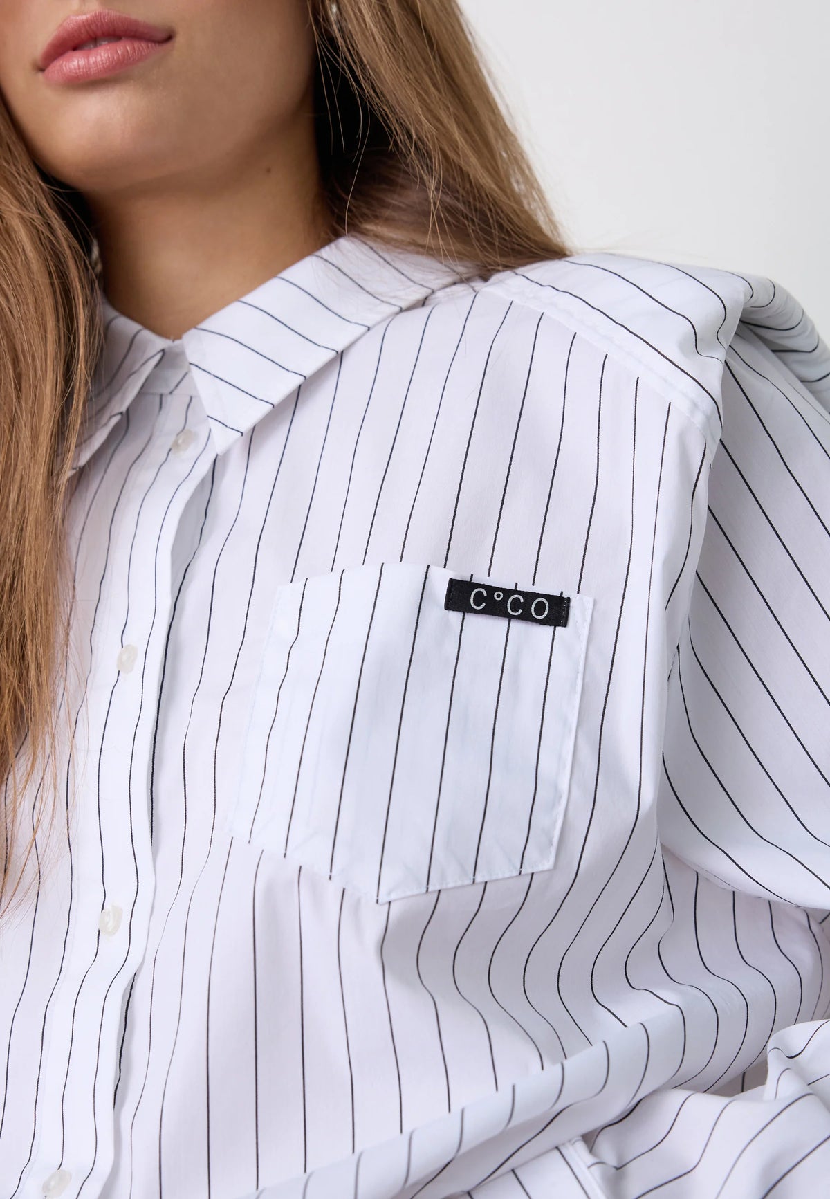 RivenCC Shoulder Shirt - White