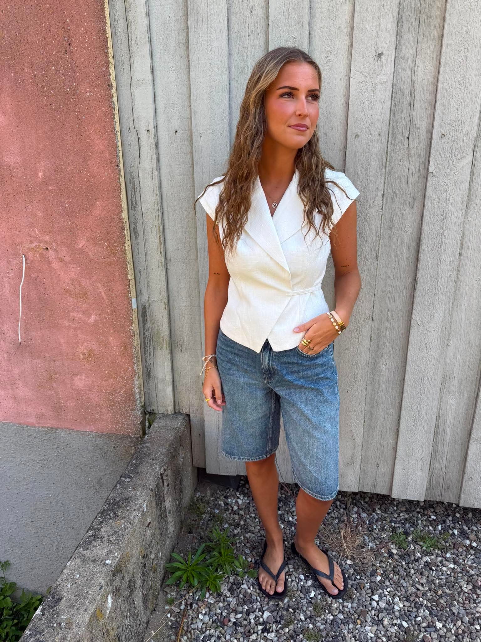 JDYLINA MW BERMUDA SHORTS - Medium Denim Blue