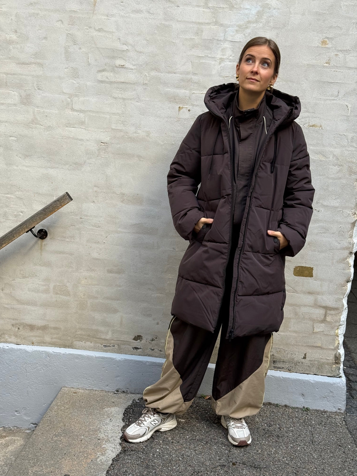 BLAIR LONG HOOD PUFFER - Chocolate Torte/CONTRAST BLACK