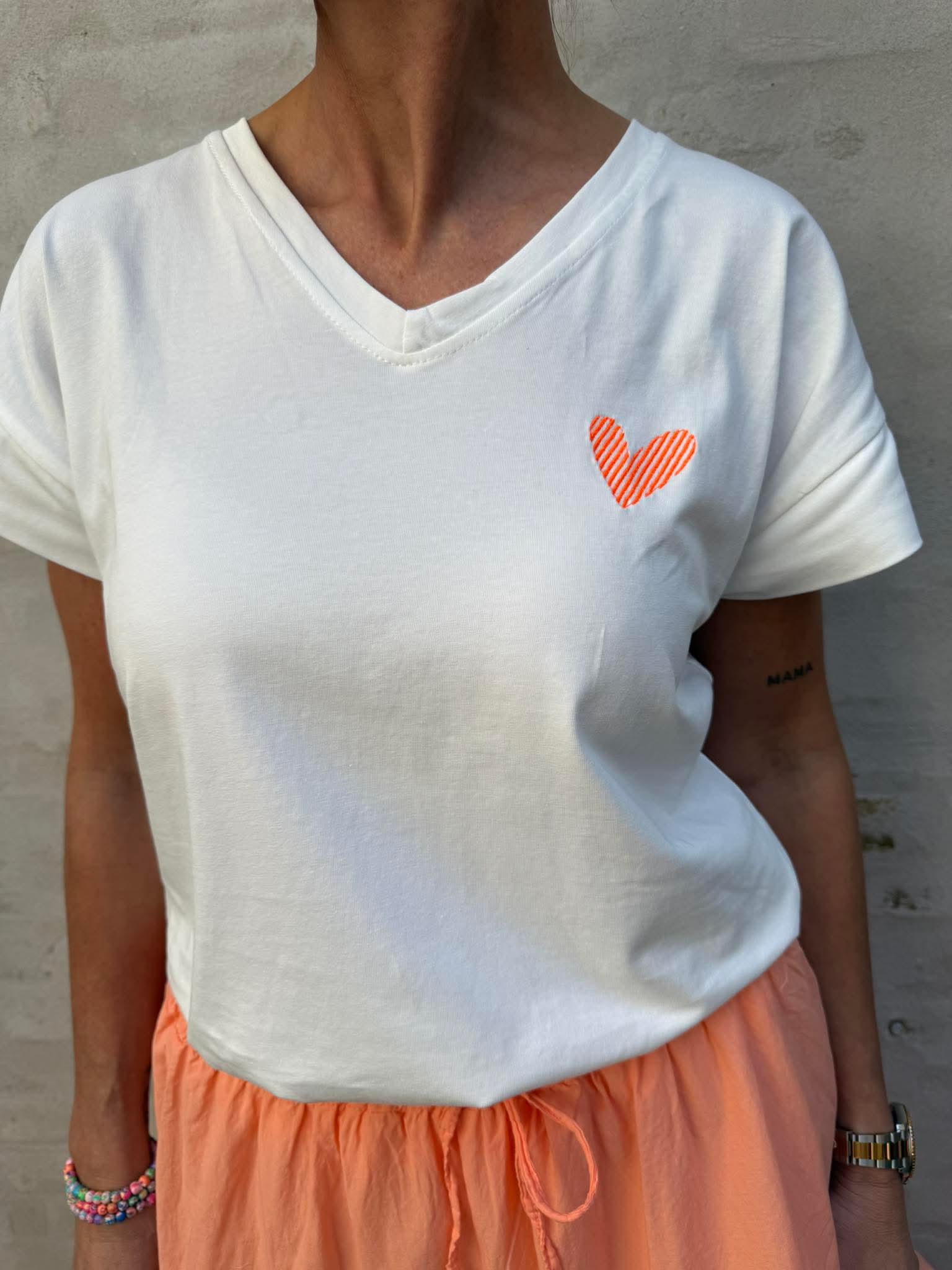Heart T-shirt - White Orange