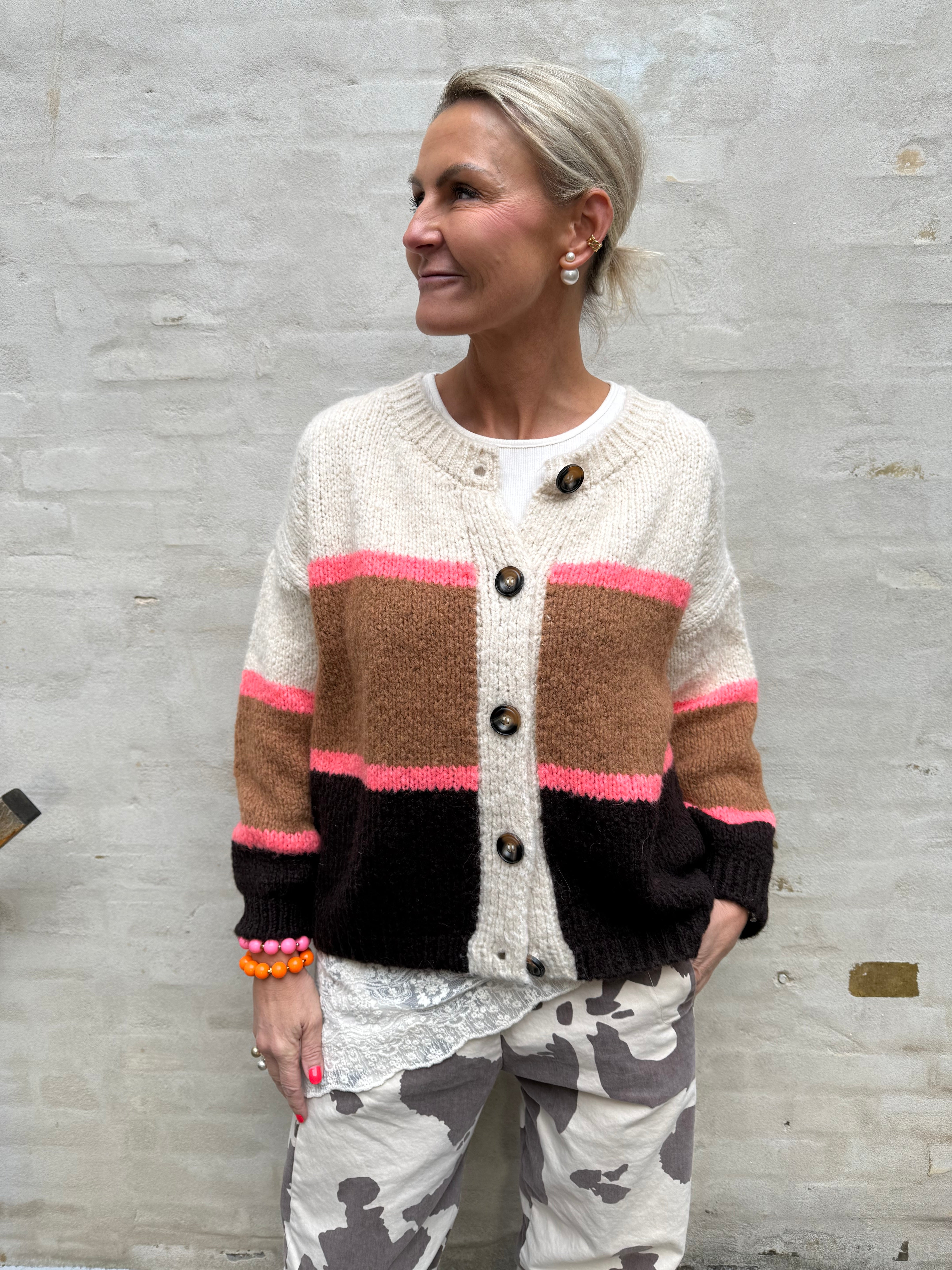 HILDUR stickad kofta - Camel