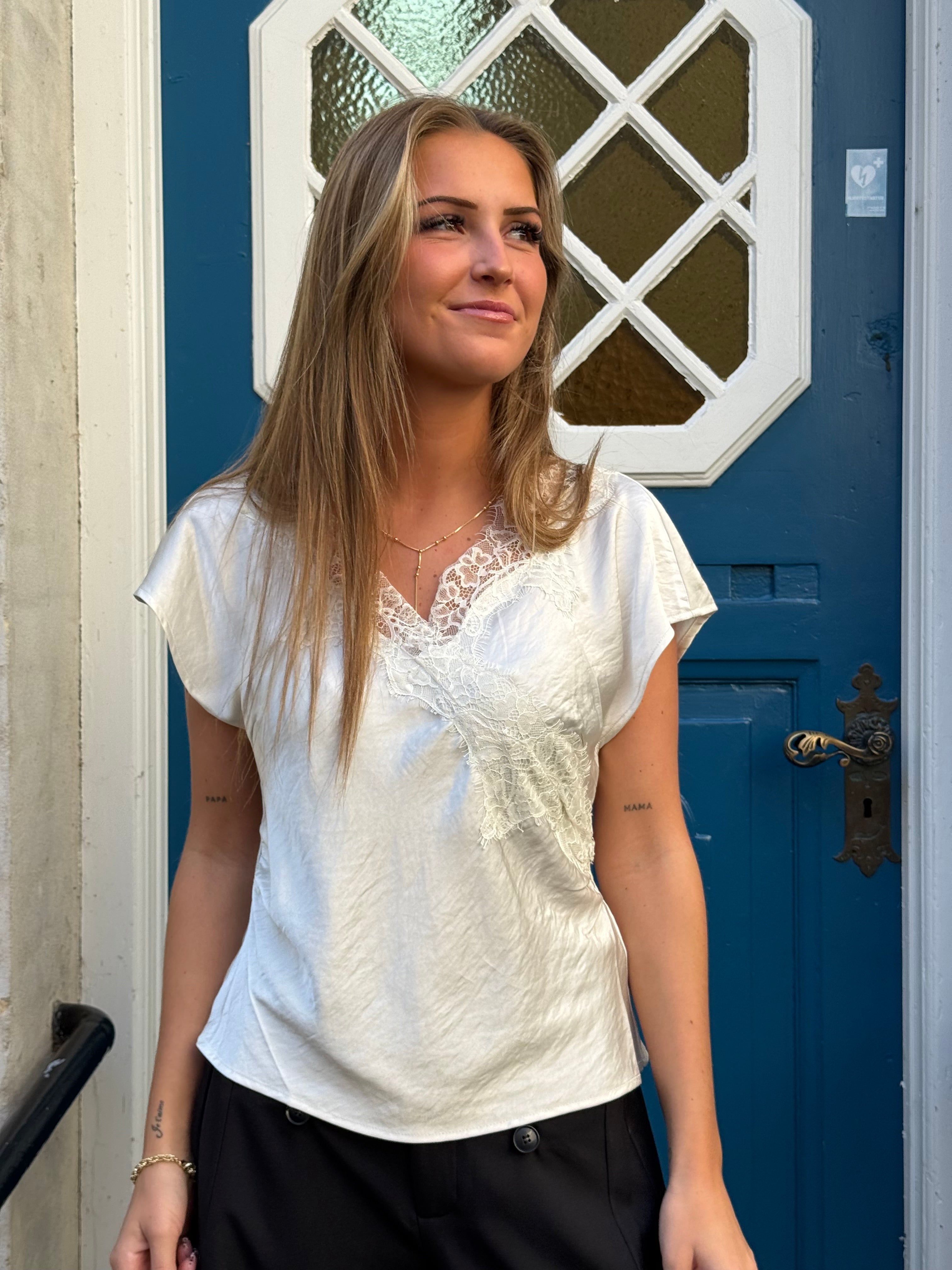 IdunCC Lace SS Blouse - Off White