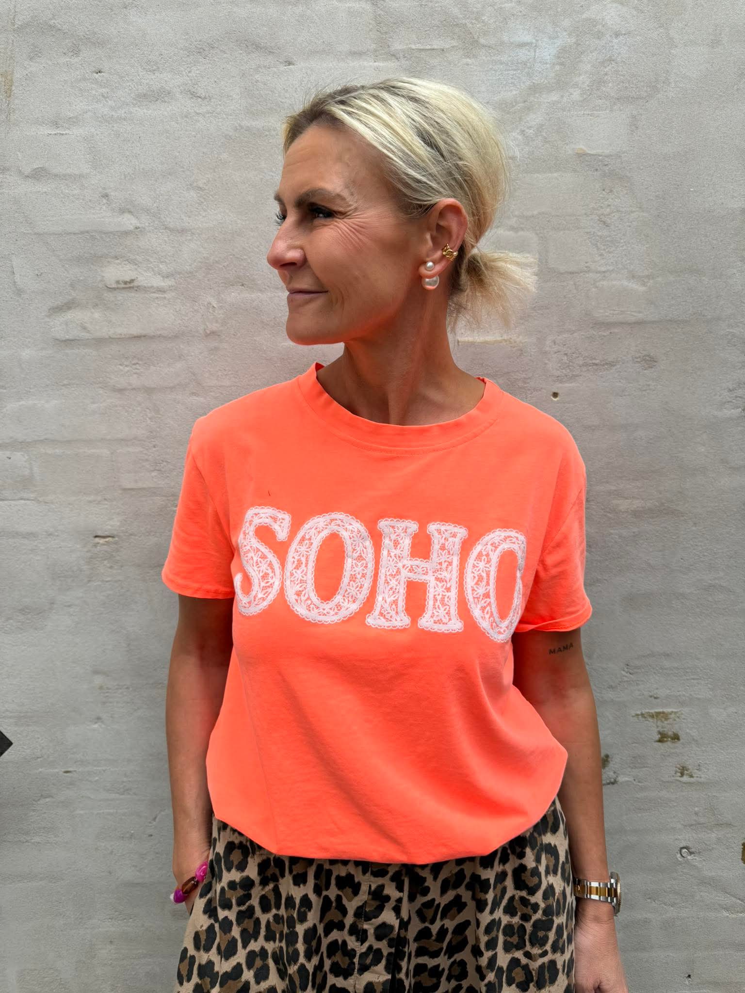PREORDER-Belina Tee - Orange Fluo