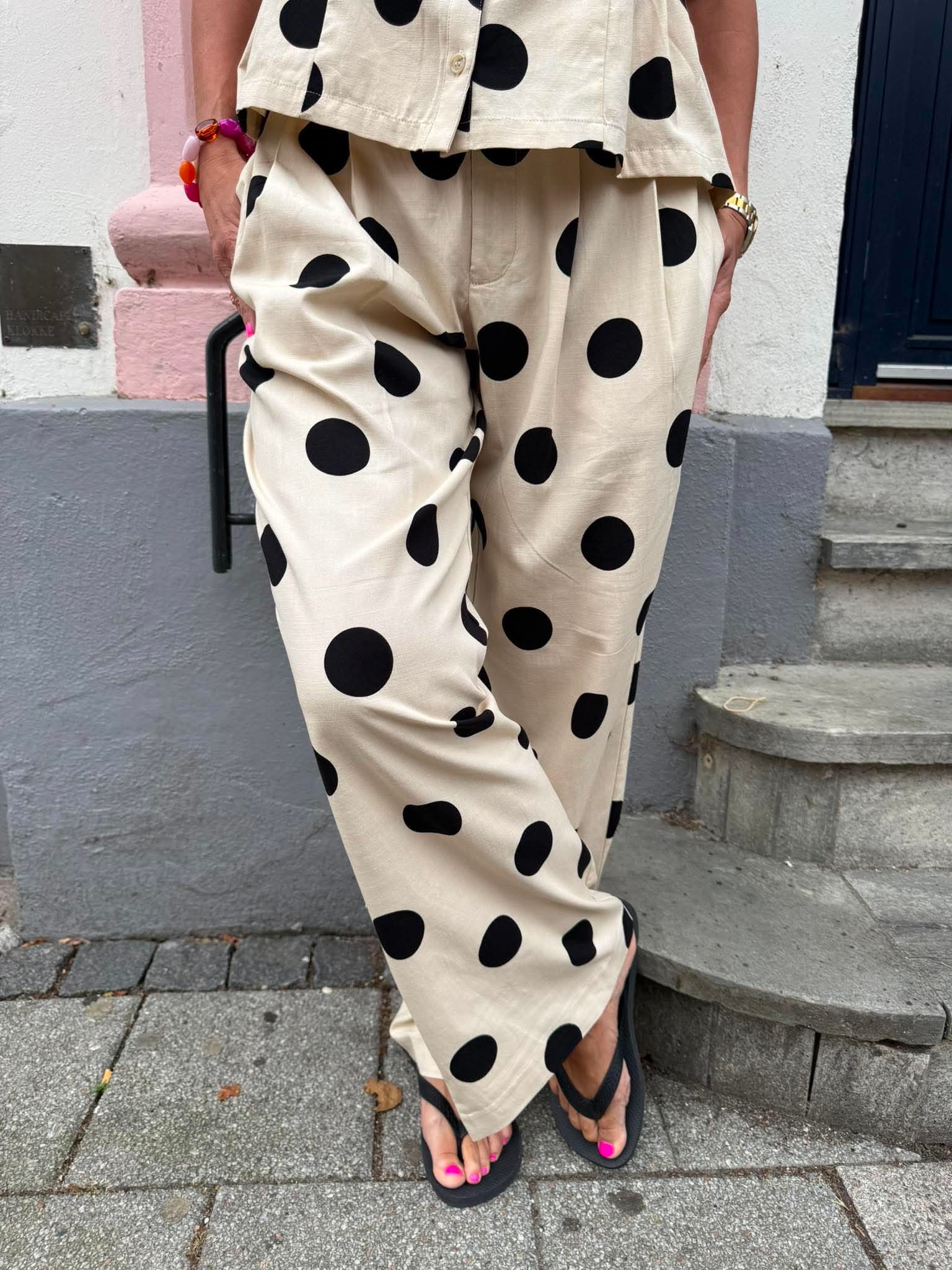 Tika Trousers - Whitecap/Black Dot