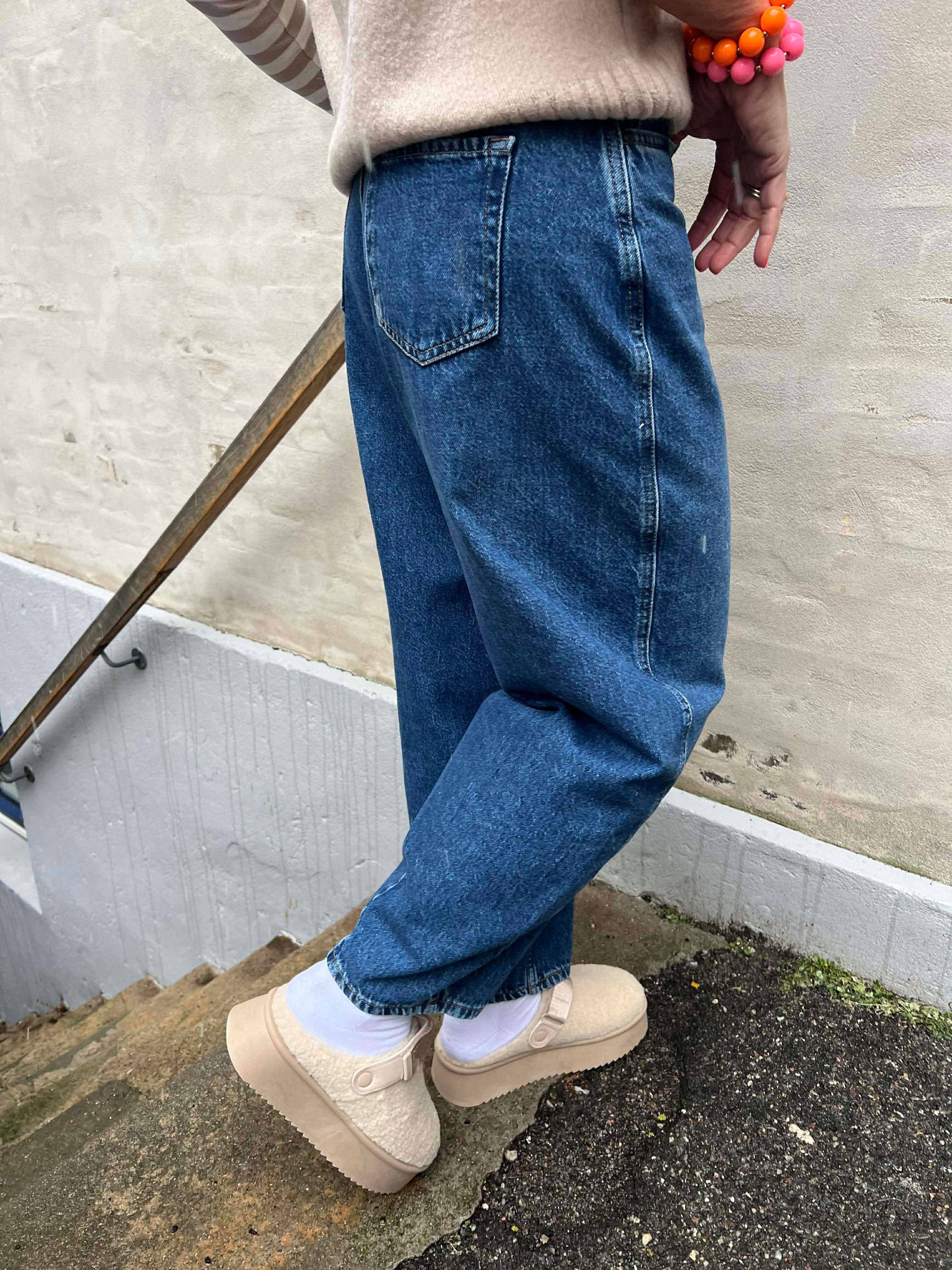 JDYSUSIA MW BARREL - Medium Blue Denim