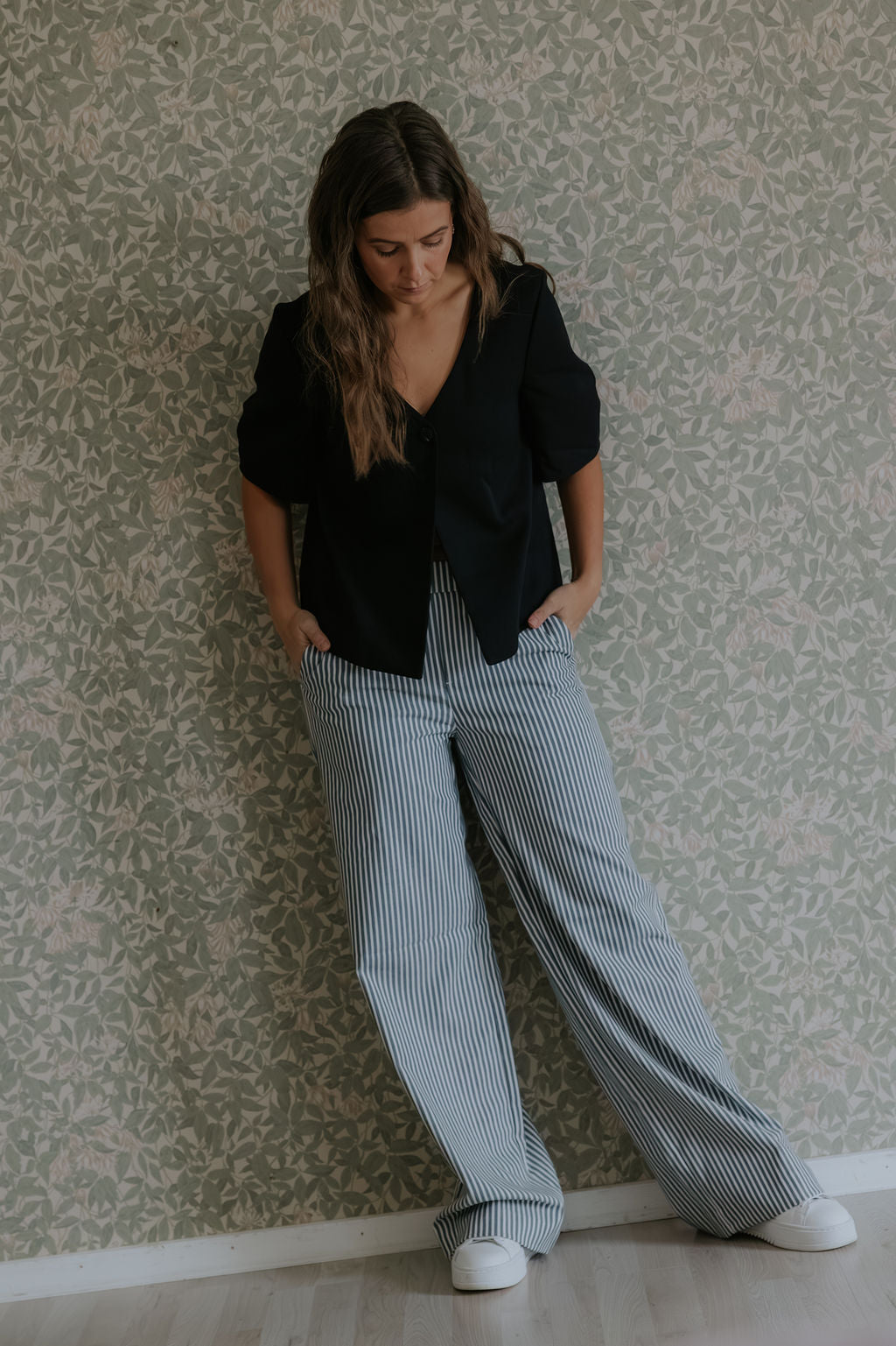 LISA S/S RE TOPP - Svart