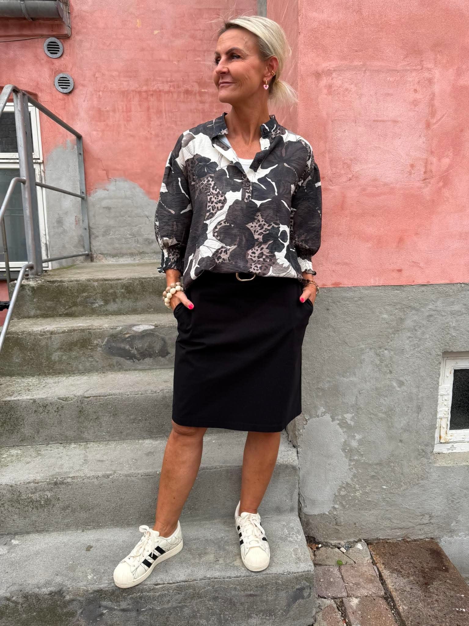 BEATE short skirt - Black