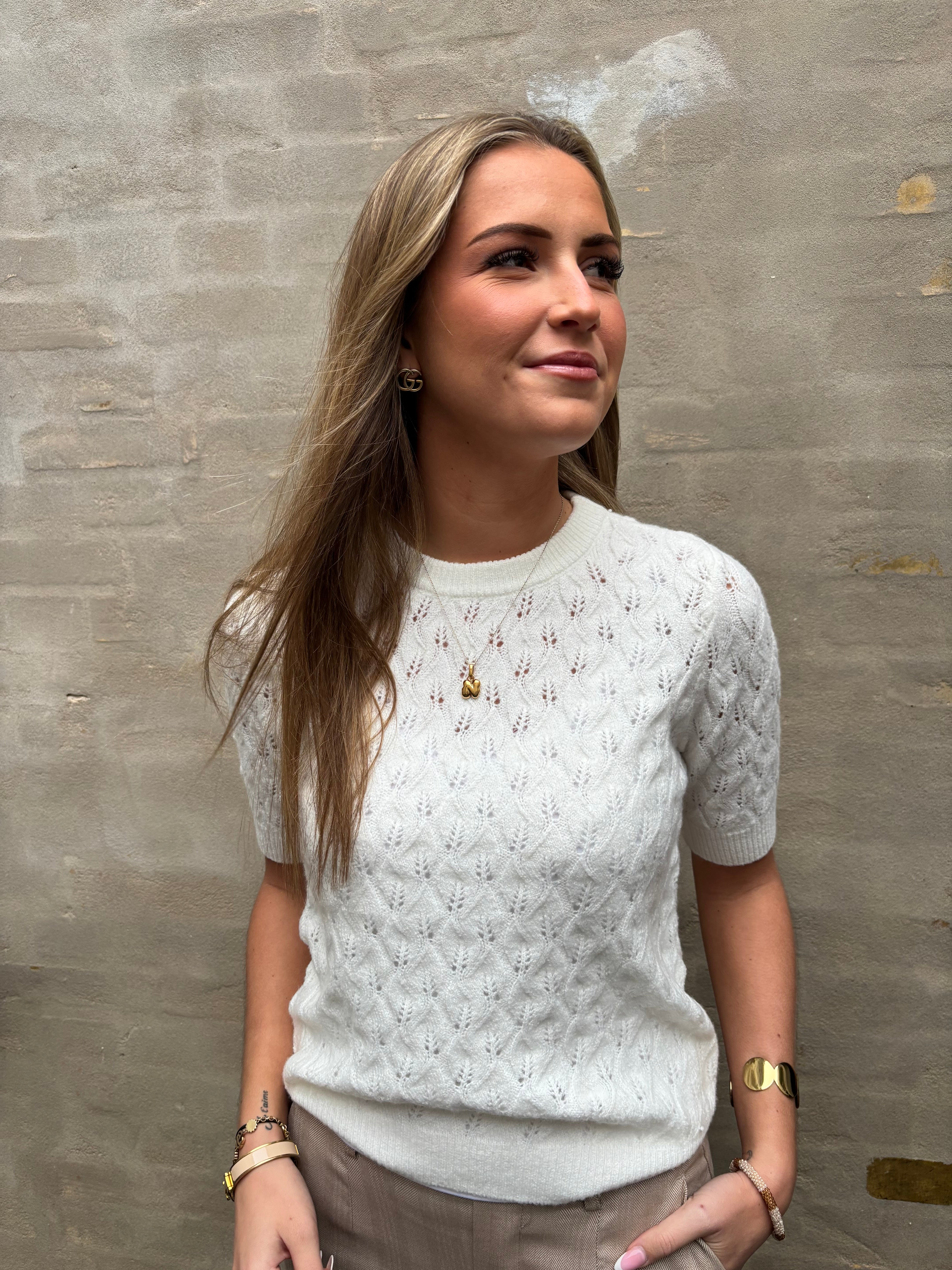 LELOU SS O-NECK KNIT - Cloud Dancer