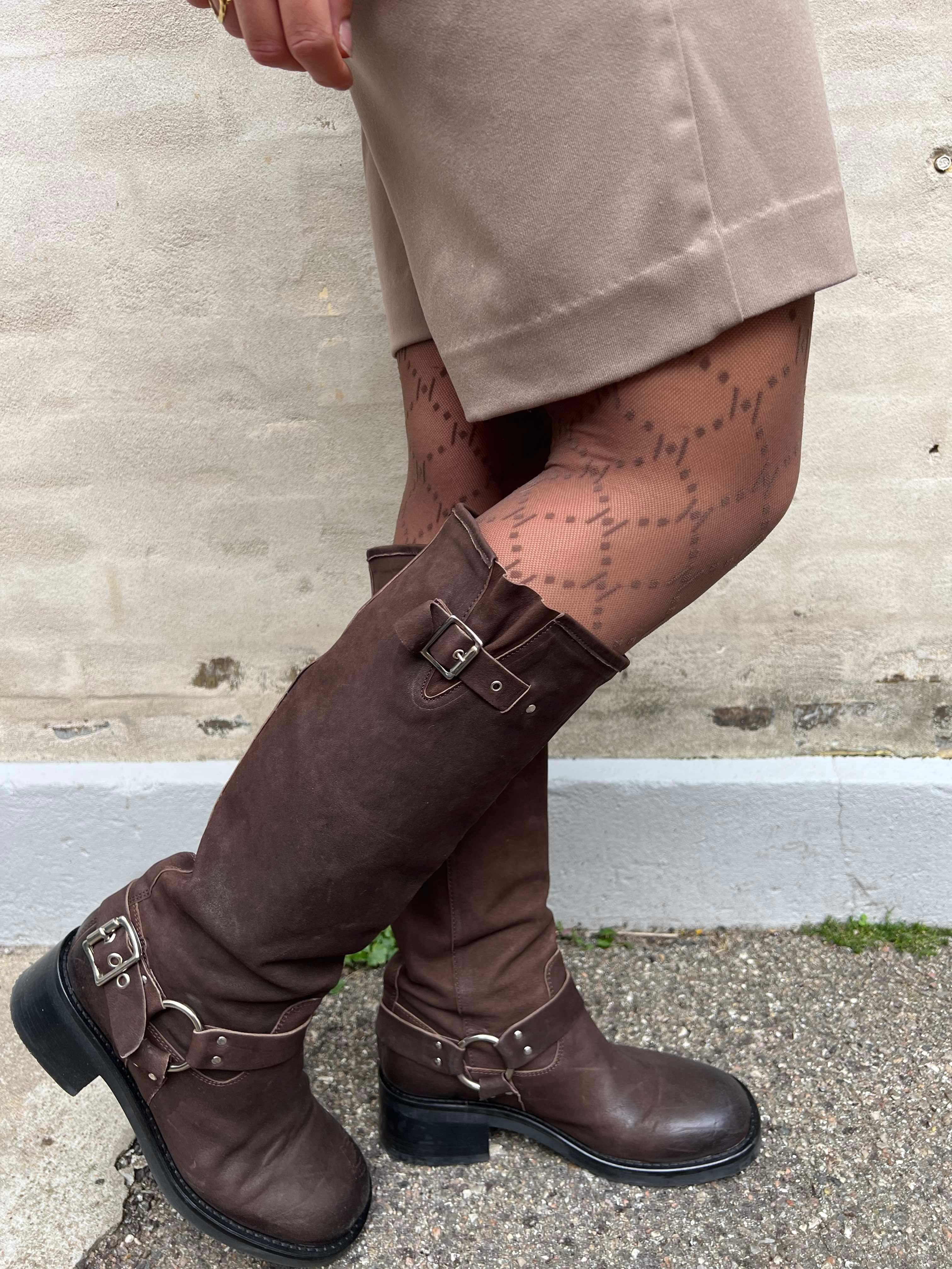 Lisa vida shorts fossil