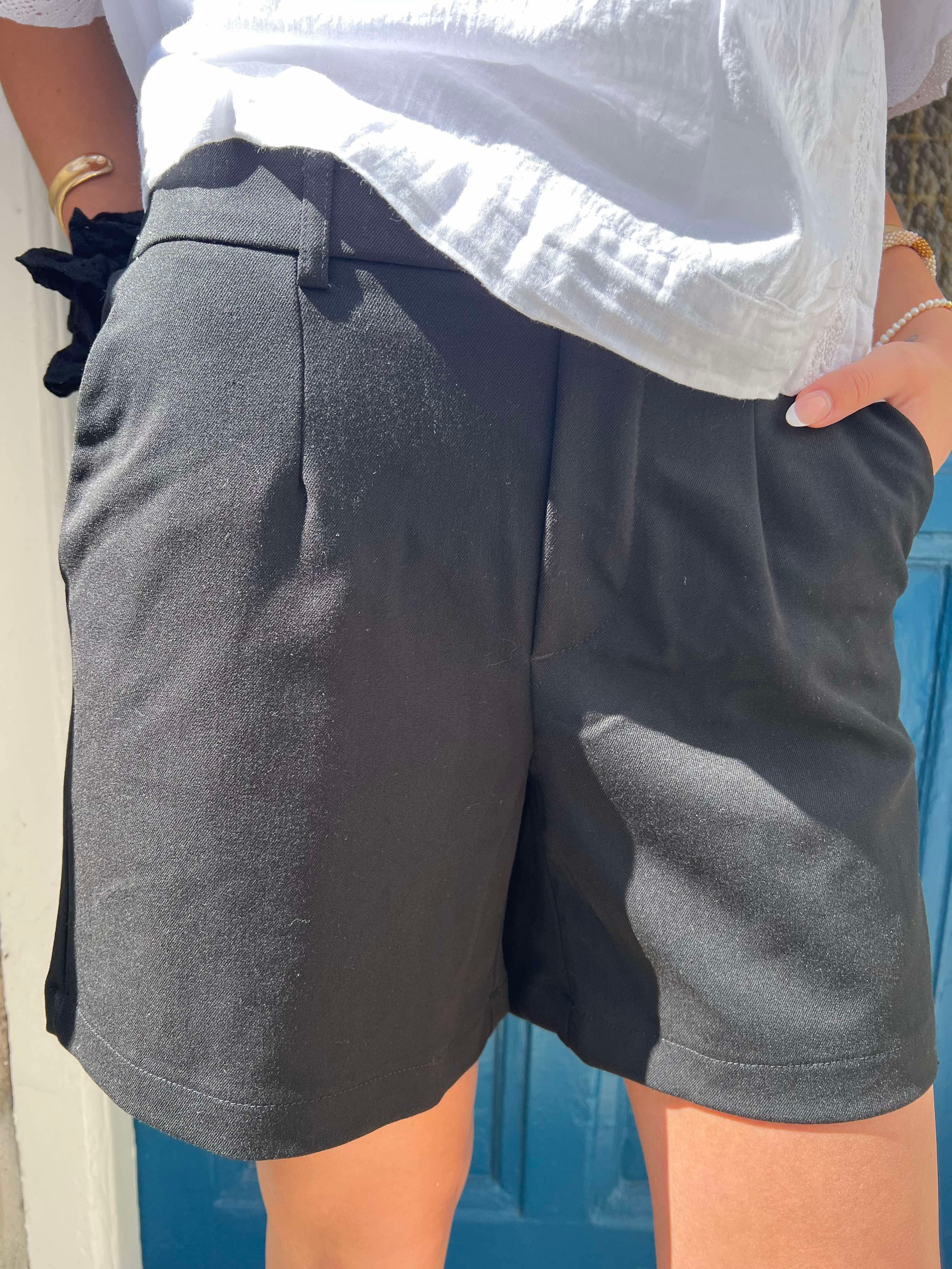 Lisa Shorts Black