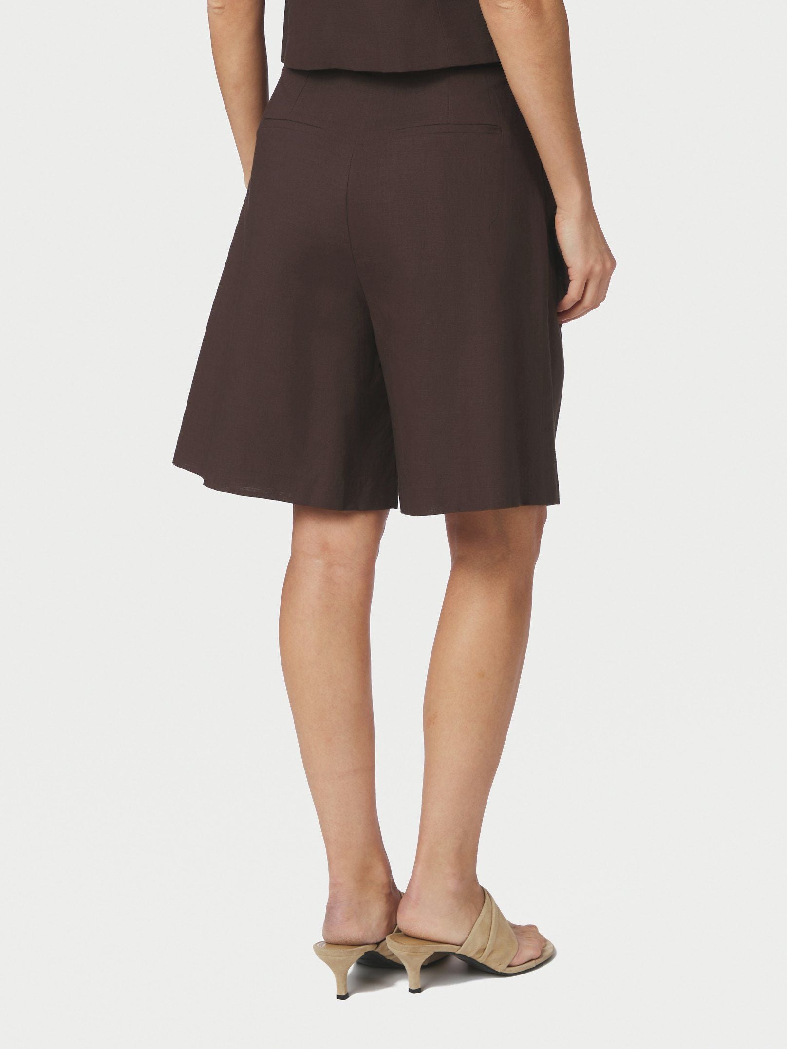 Nika Linen Shorts - Dark Brown