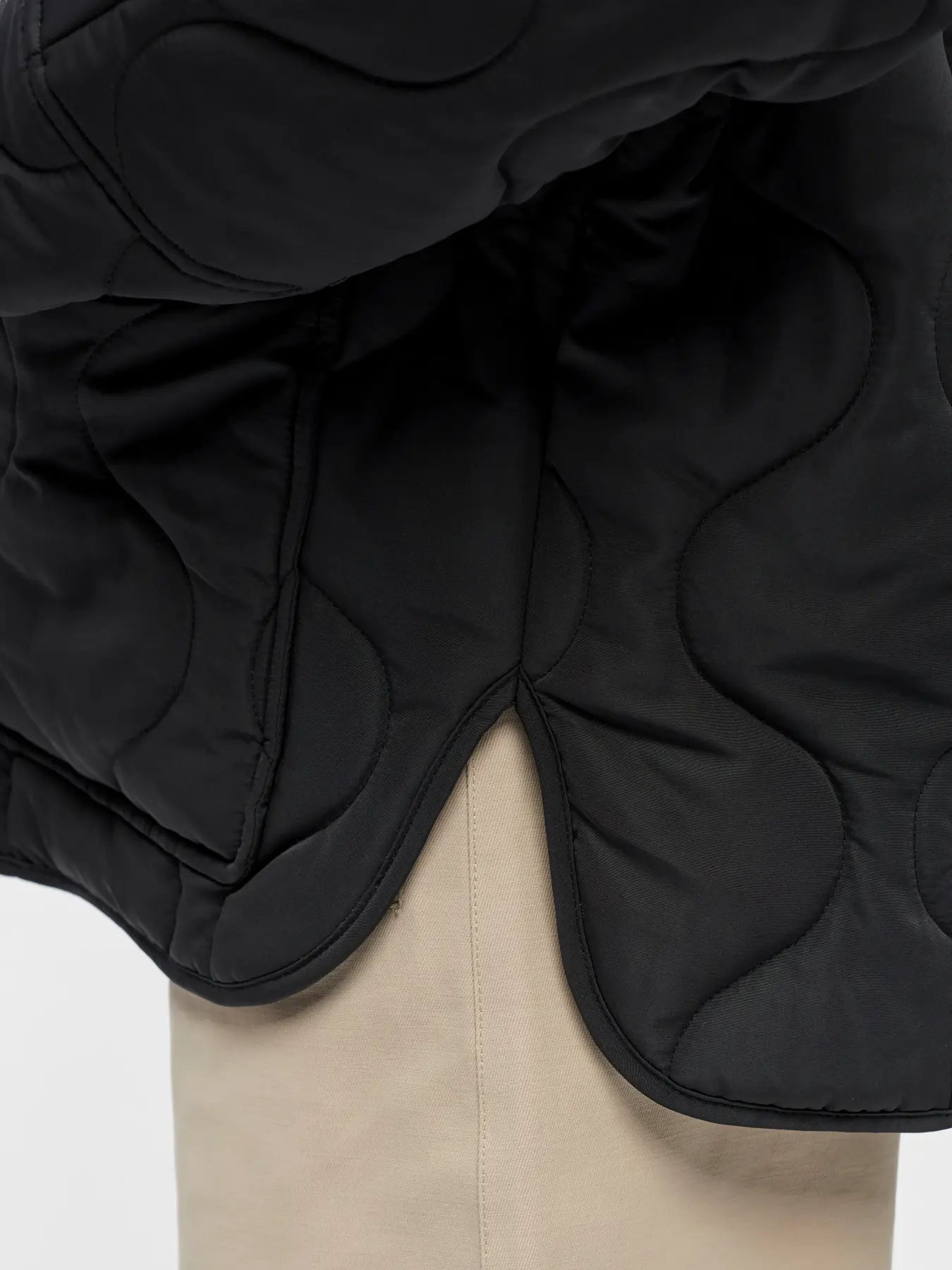 ALLIE QUILTED JACKET - Black