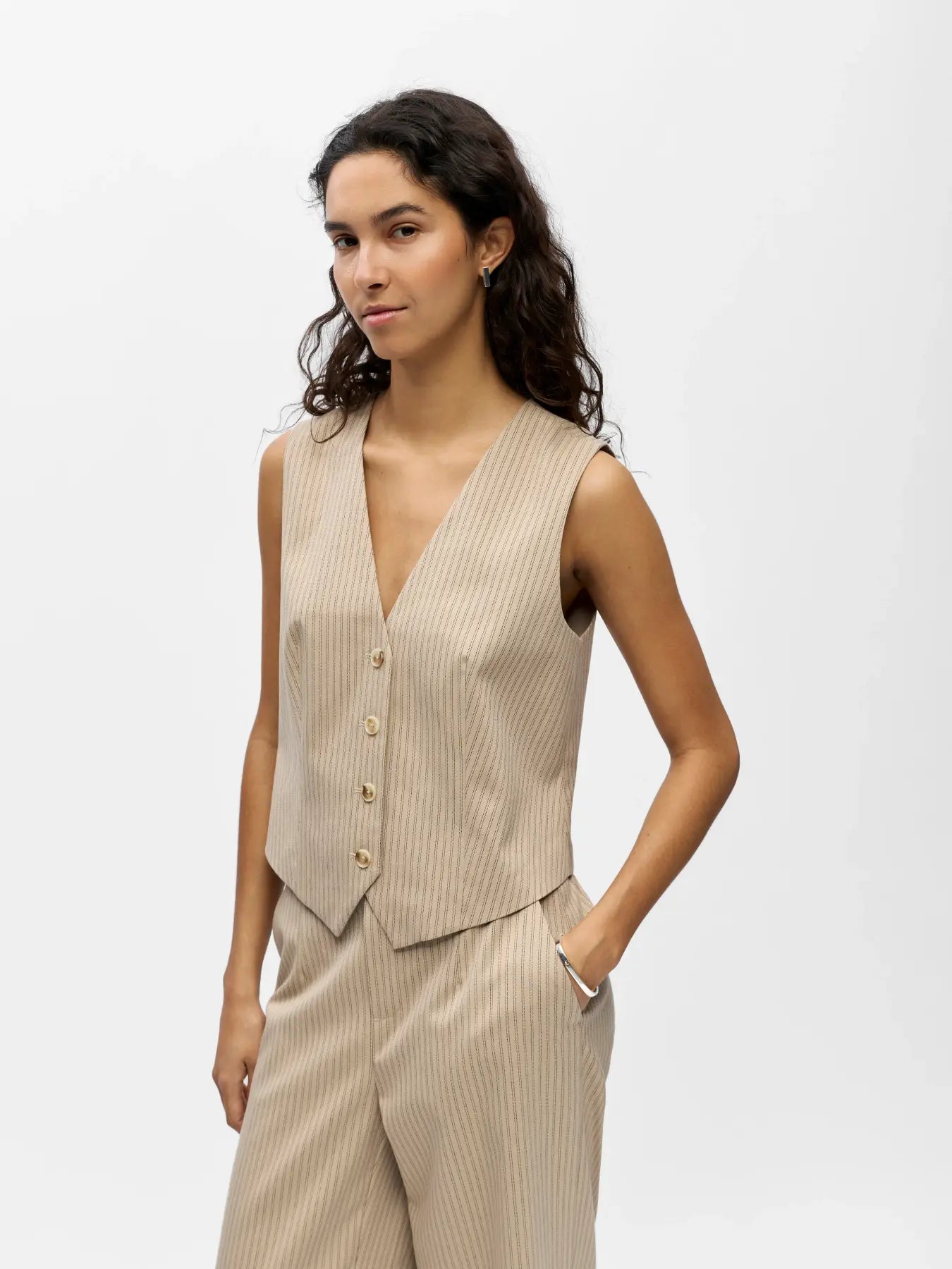 LISA RE SHORT WAISTCOAT - Humus/Seal Brown Pinstripe