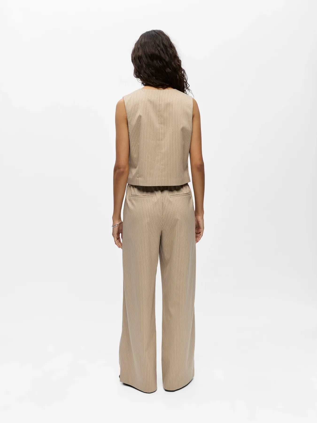 LISA RE SHORT WAISTCOAT - Humus/Seal Brown Pinstripe