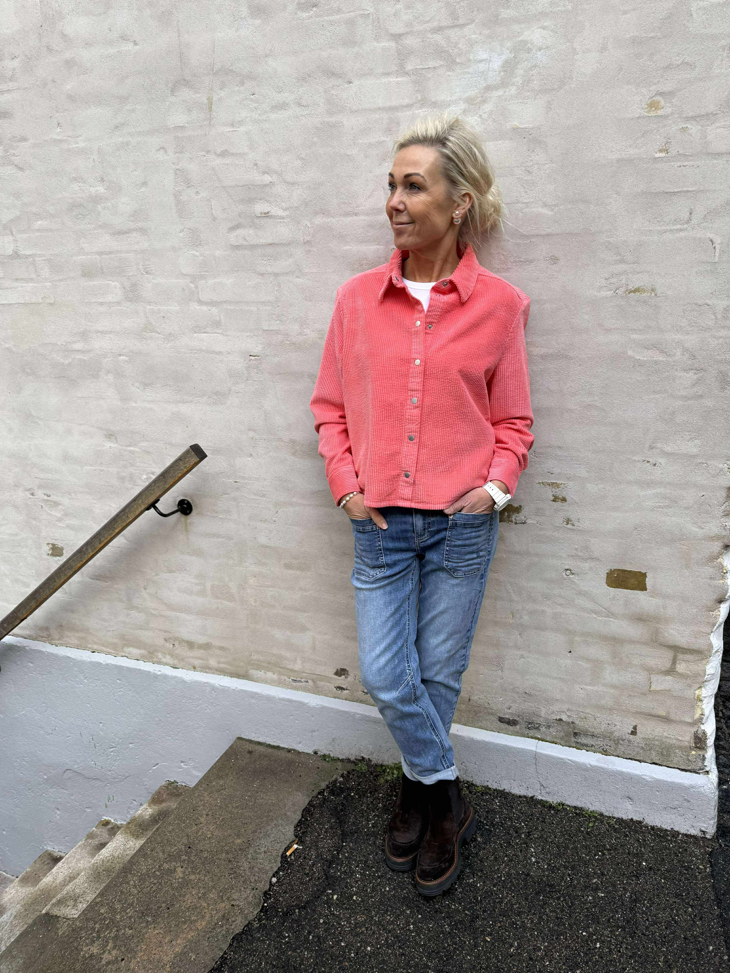 Charlie Boyfriend Jeans - Medium Random Wash