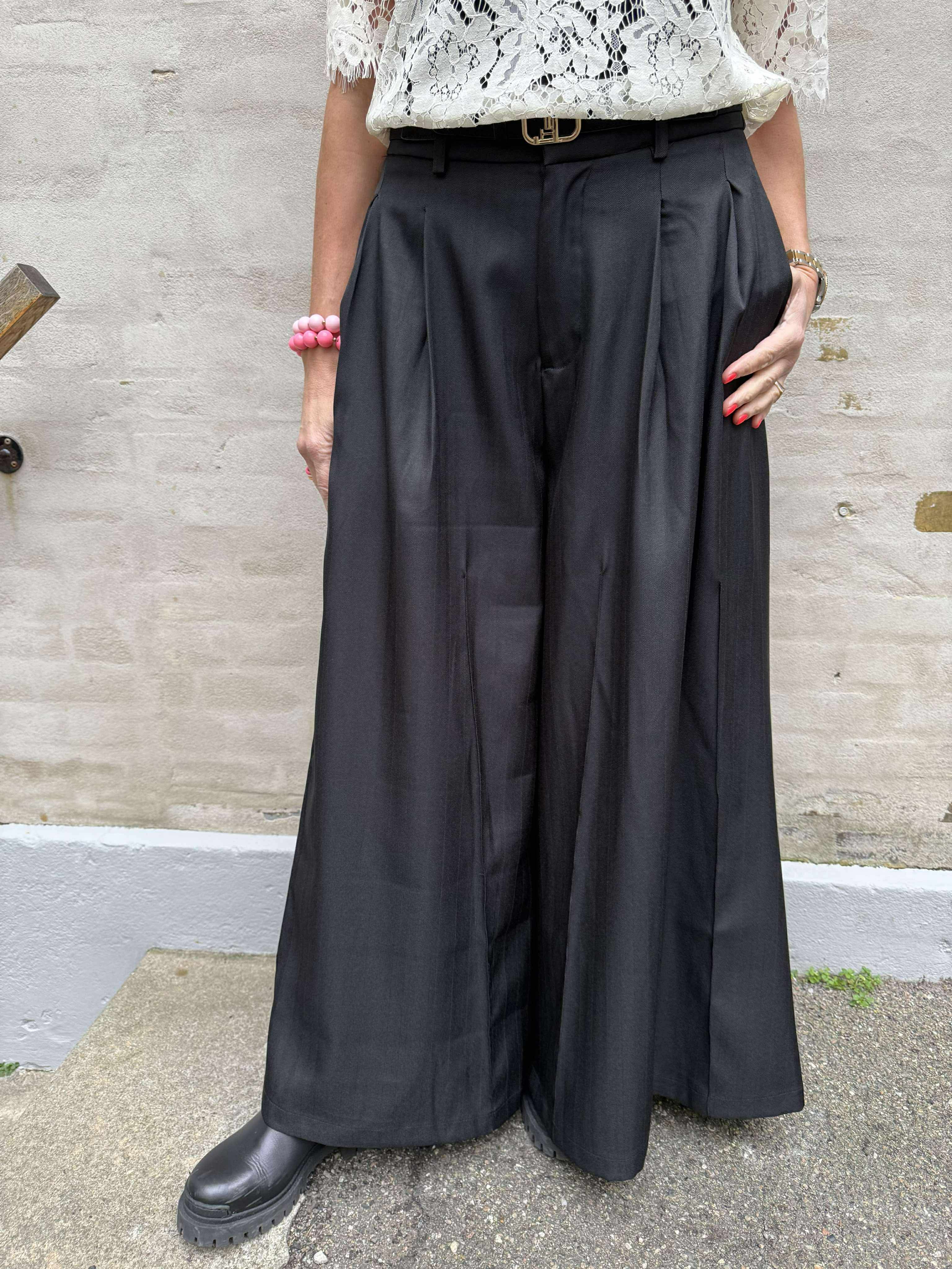 ParisCC Kjolbyxa - Svart