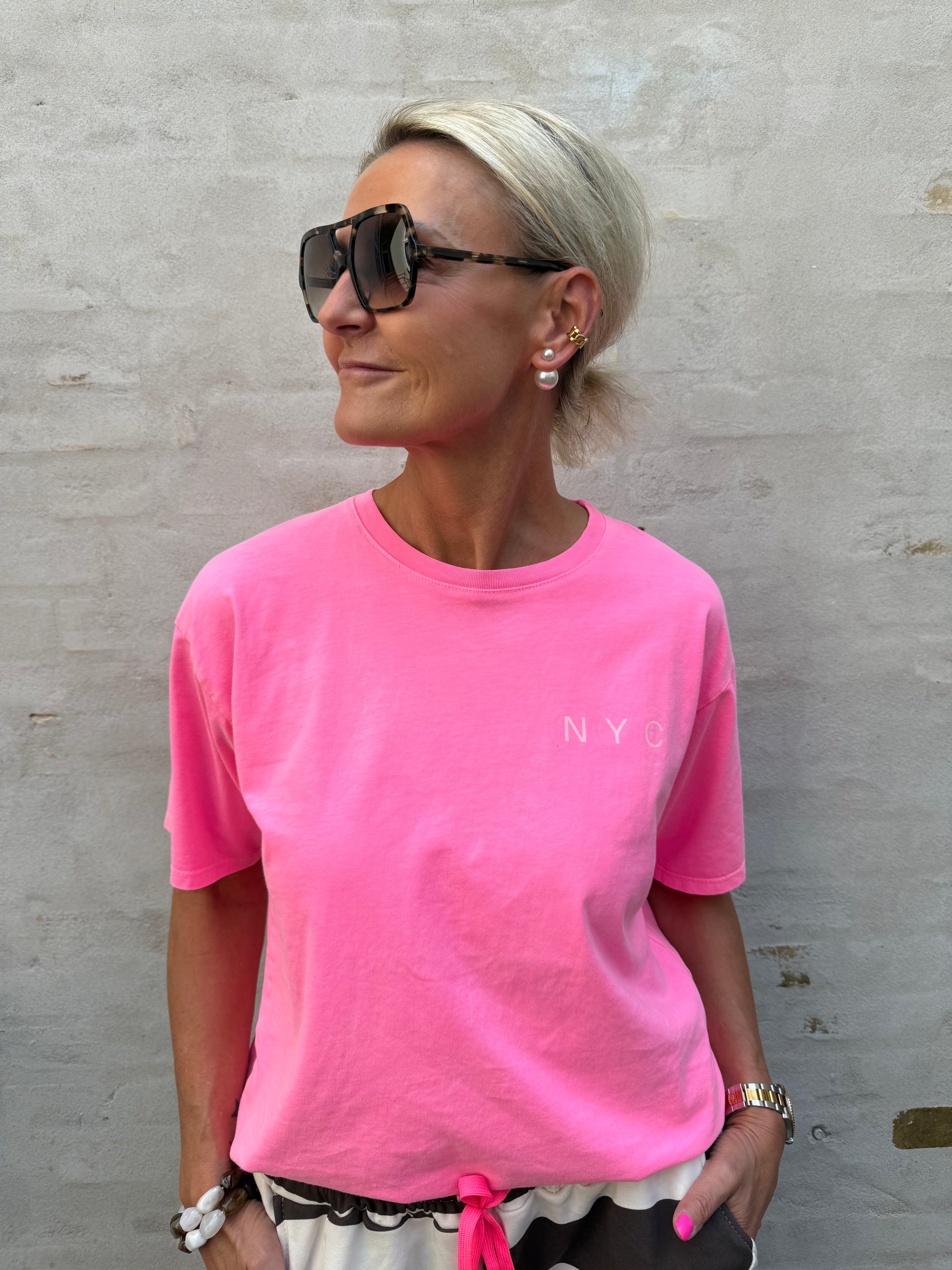 NYC T-shirt – rosa neon