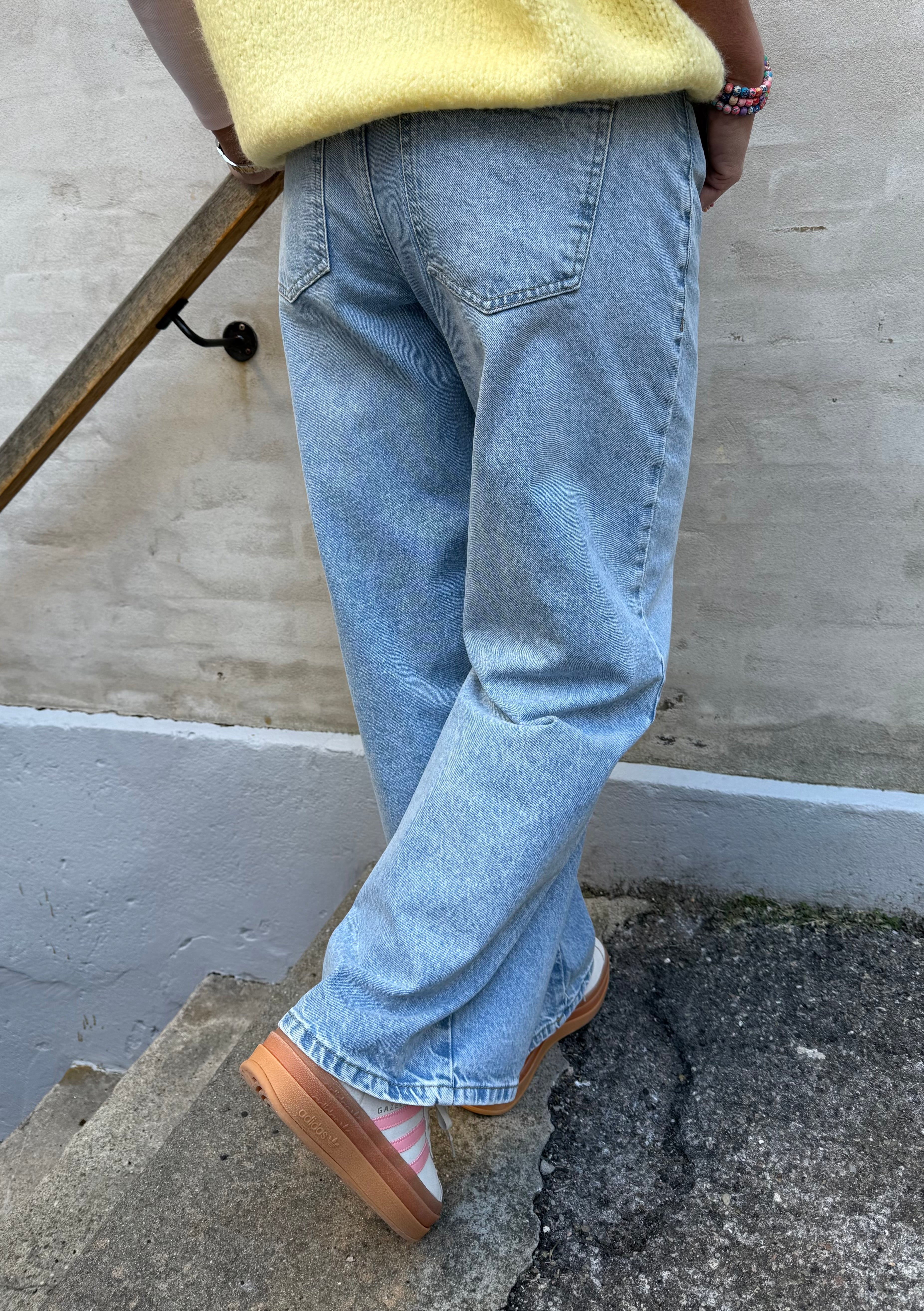 Selma vida jeans med låg midja - Ljusblå Denim