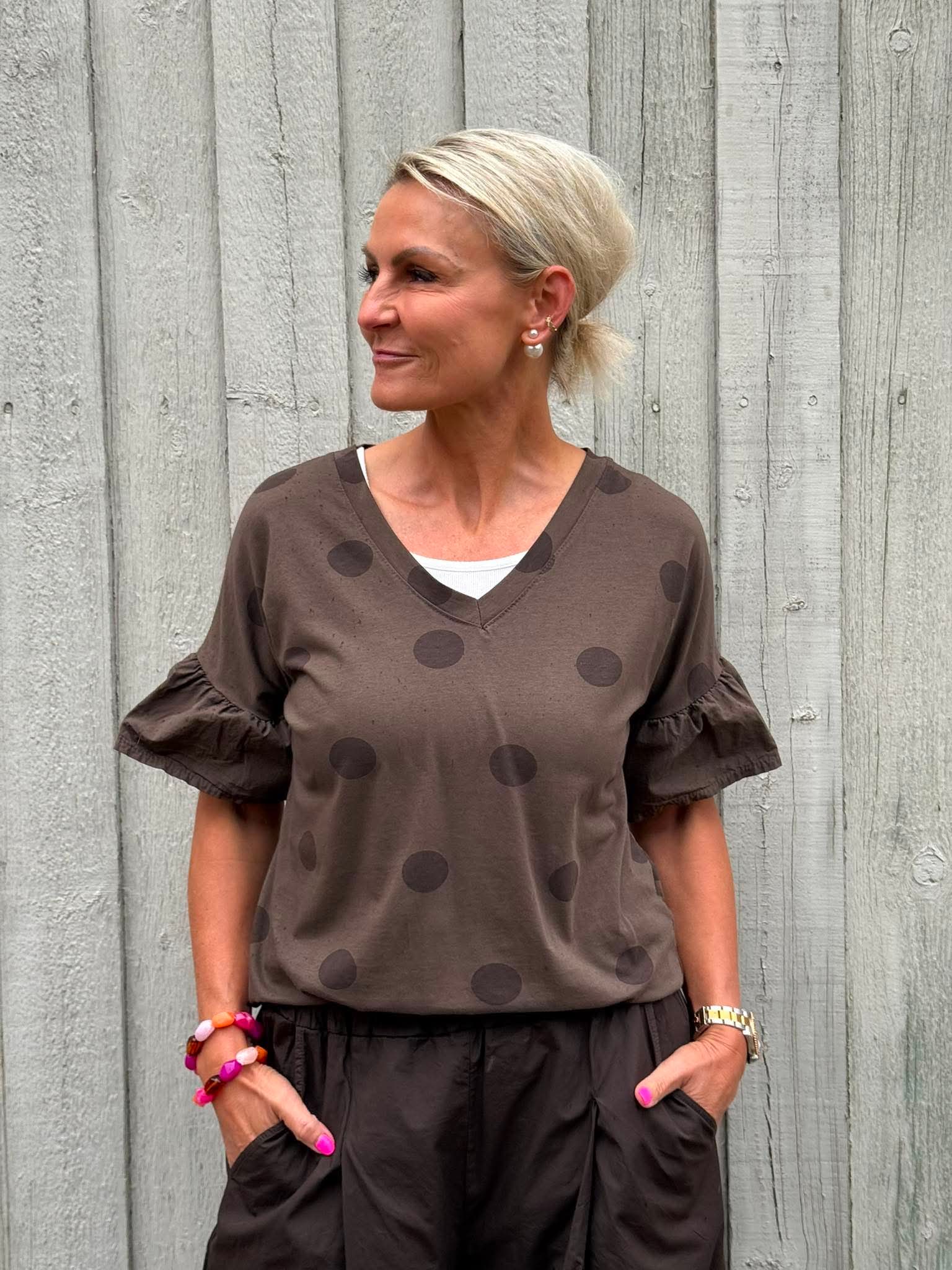 Dot Tee - Mörkbrun