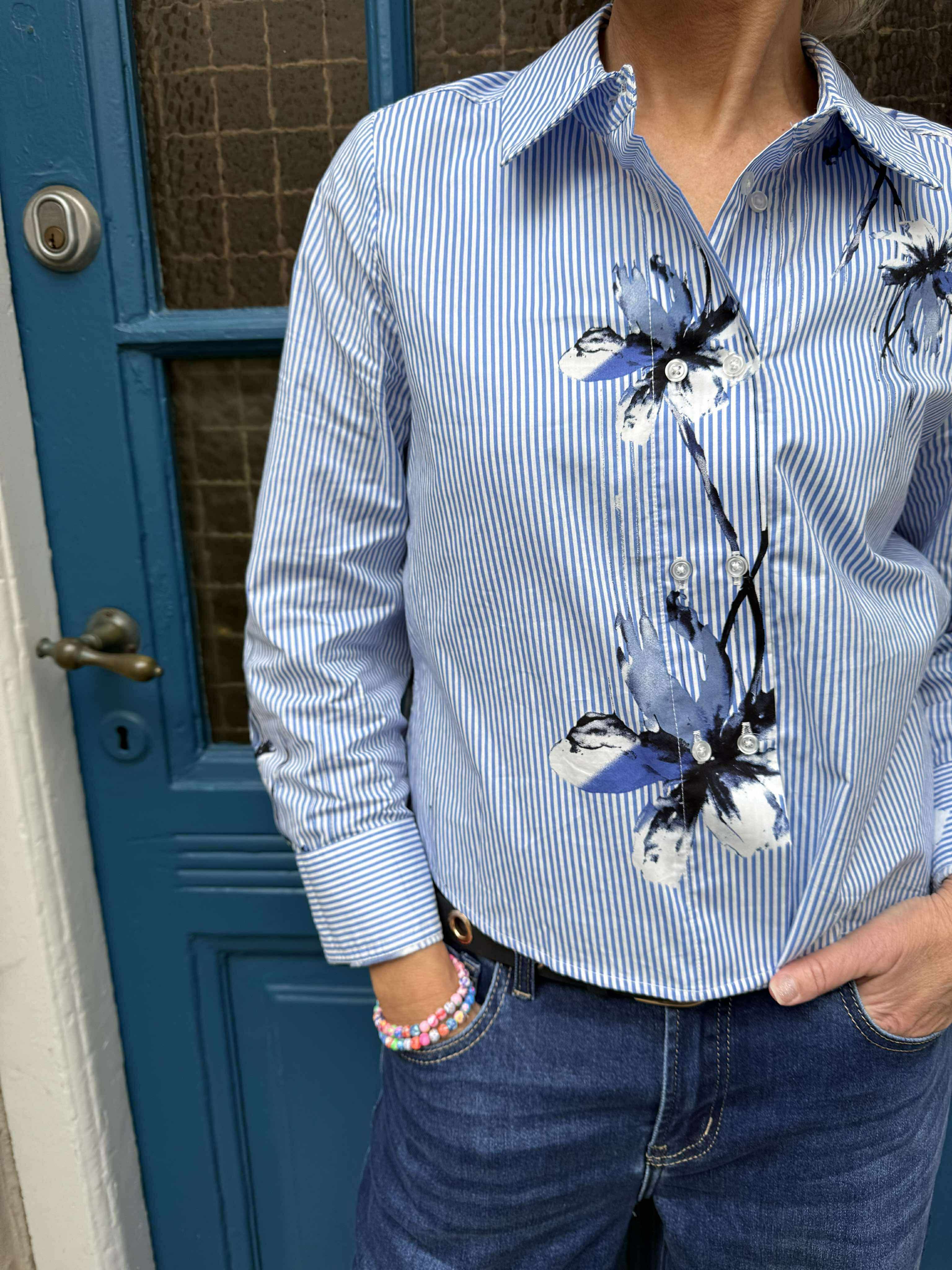 Brila Skjorta - Blå Blomsterrand