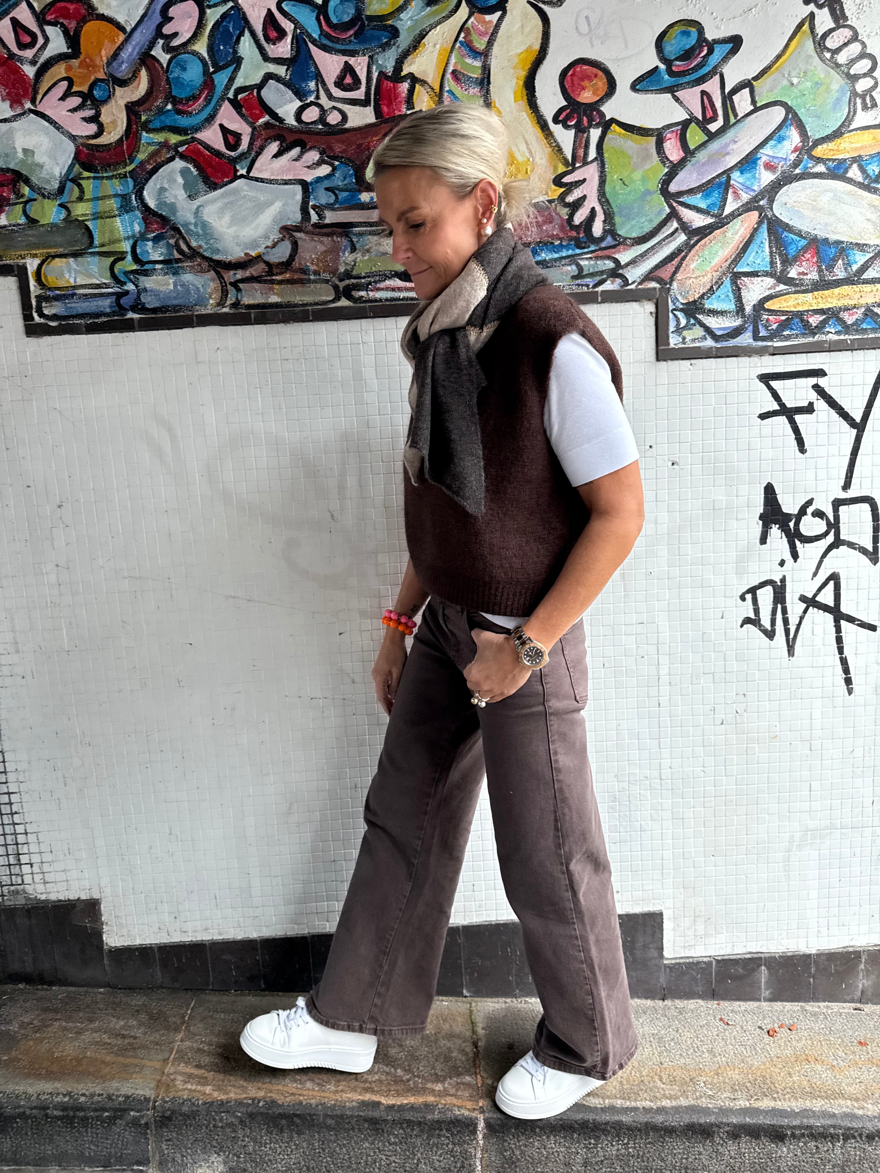 Selma Låg midja vida jeans - Hot Fudge