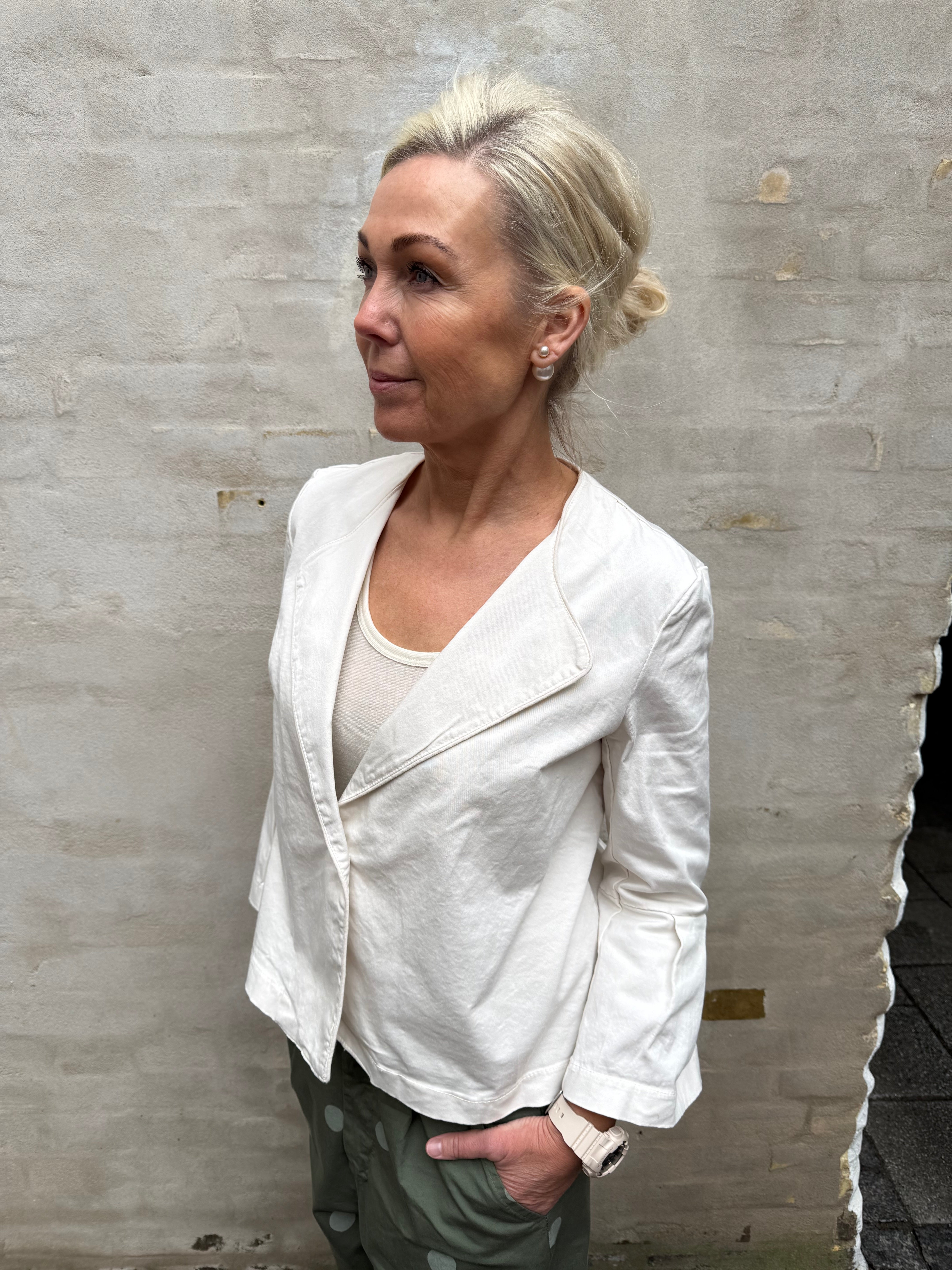 Francesca Jacka - Off White