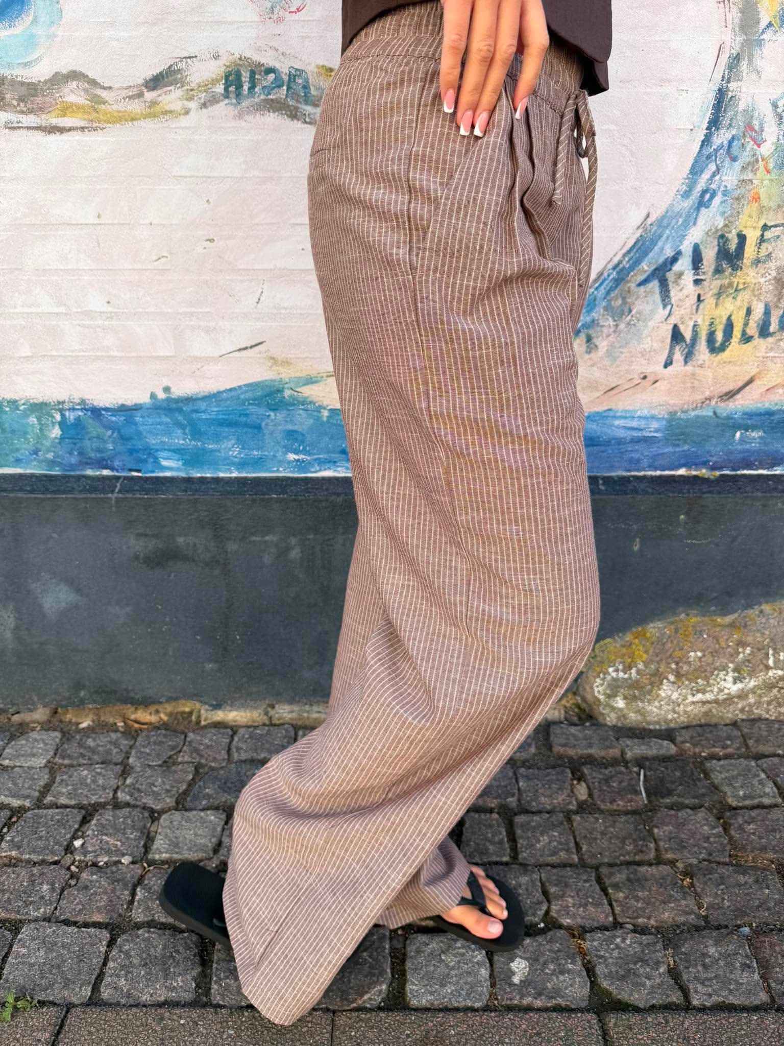 JihoCC Stripe Pant - Brown