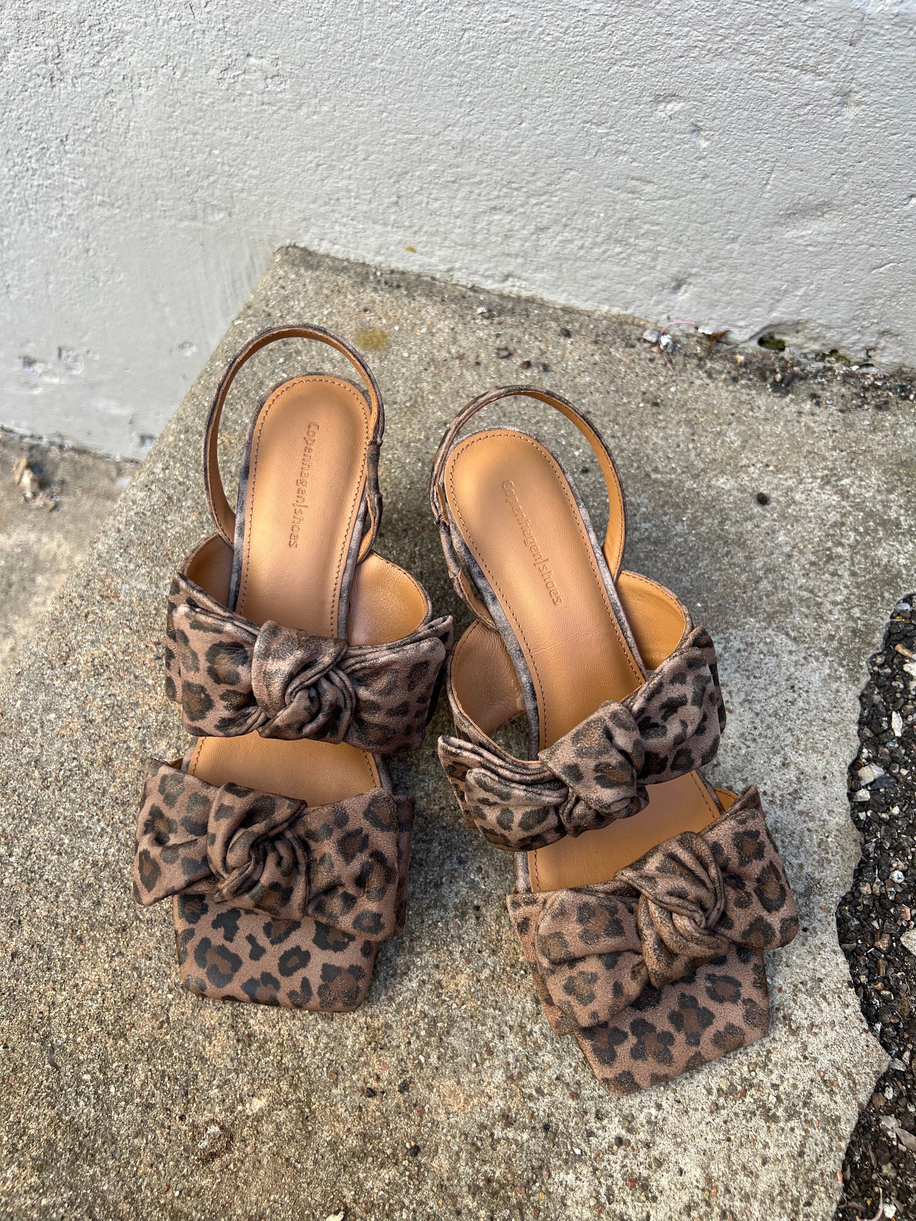 FJÄRILSHÄL Leopard